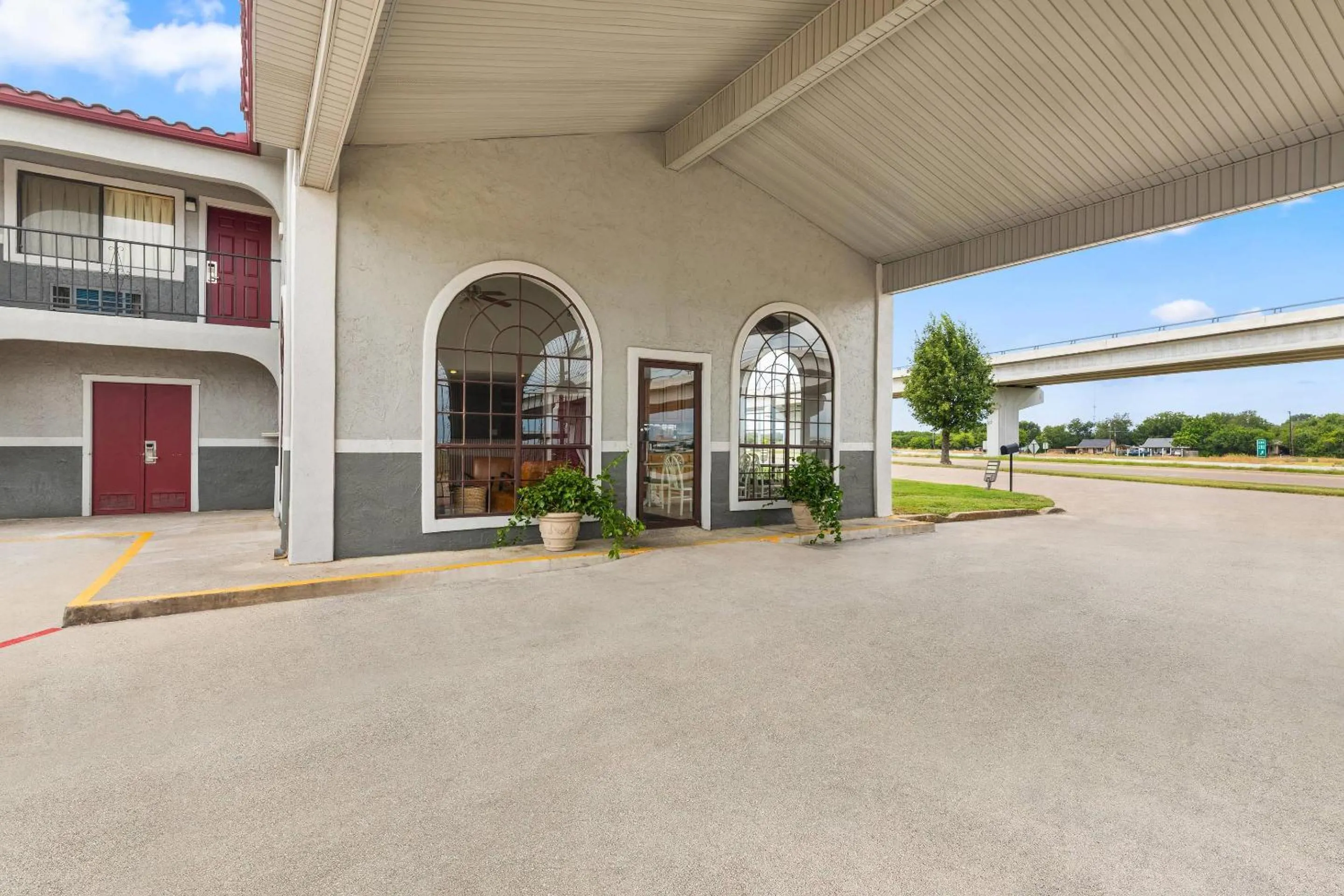 Property building in Econo Lodge Belton