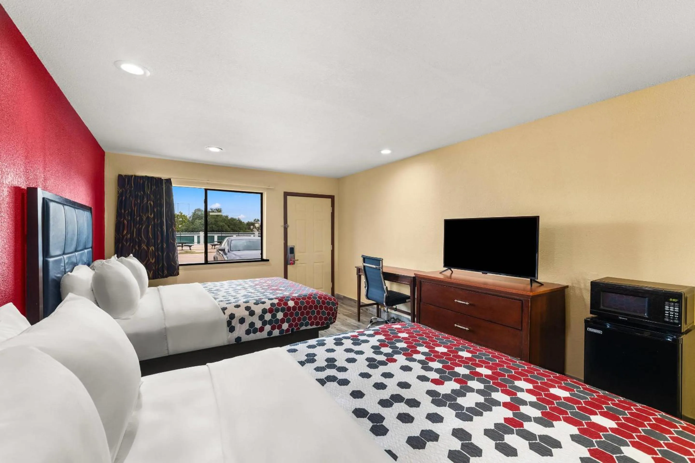 Bedroom, Bed in Econo Lodge Belton