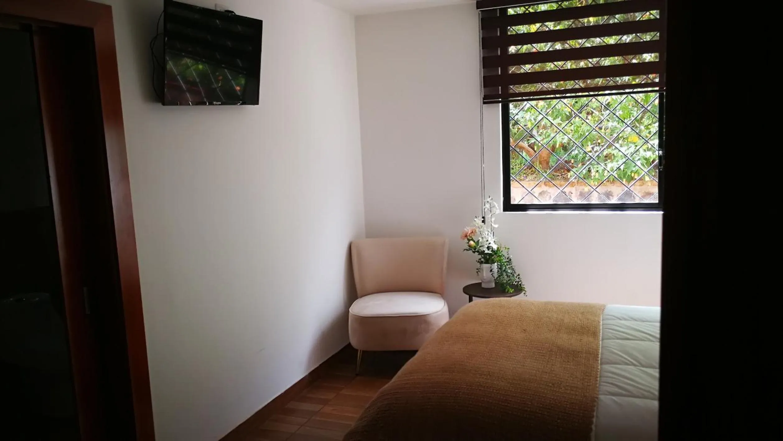 Bed in Chapelet Hostal