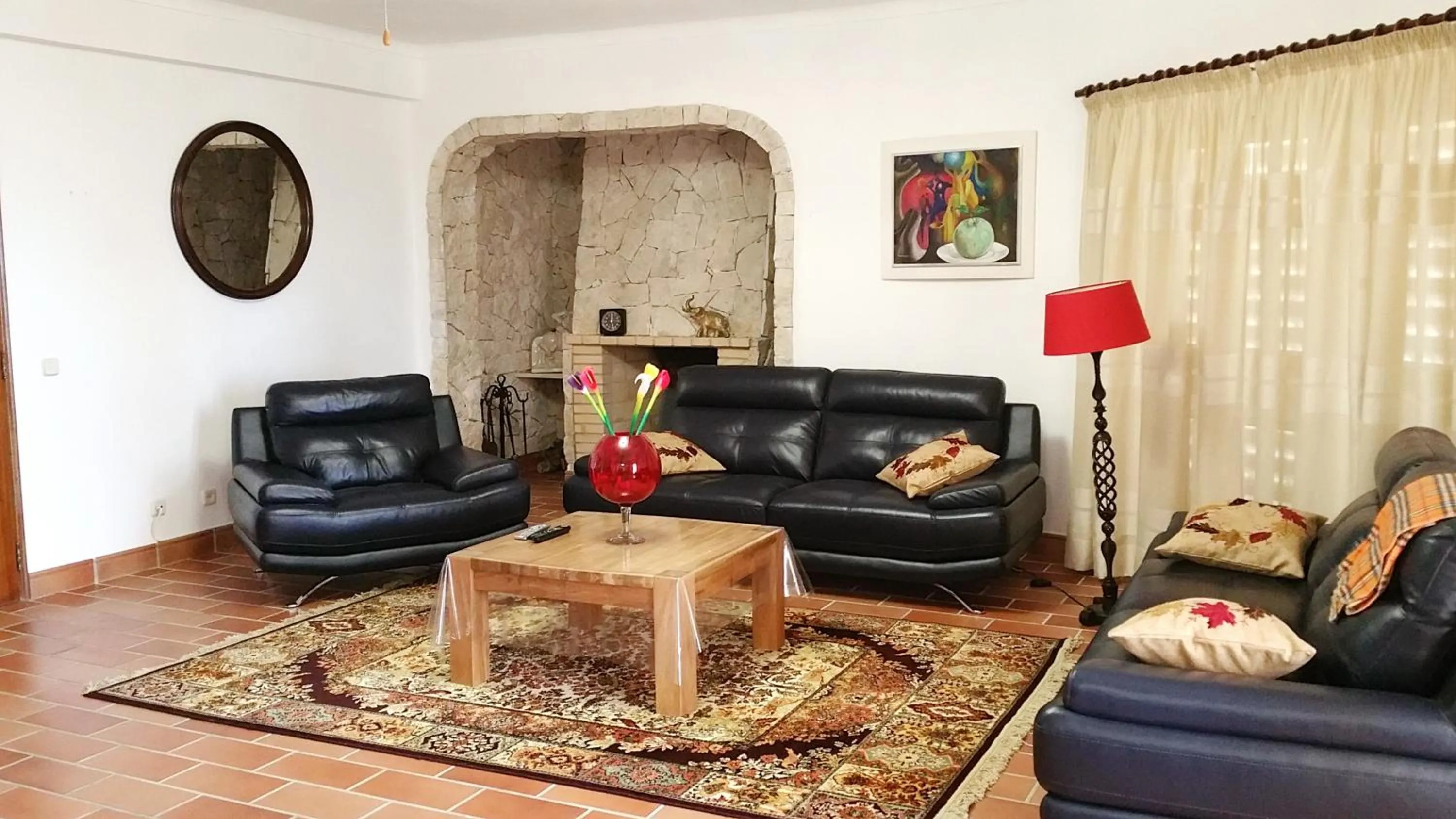 Communal lounge/ TV room in Villa Quinta da Violeta