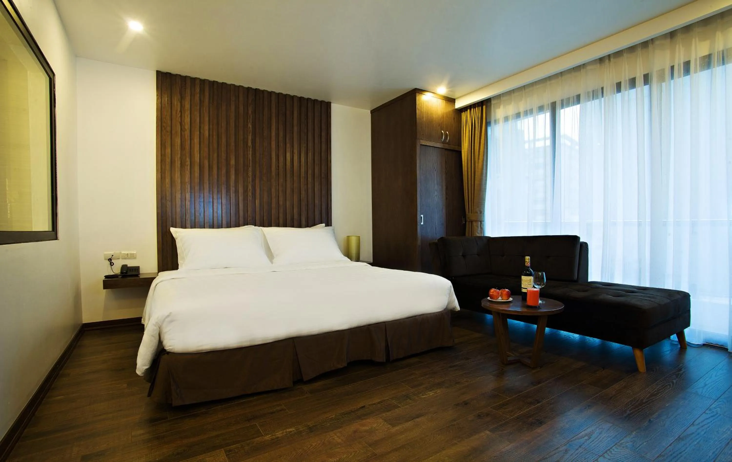 View (from property/room), Bed in Inearth Hotel - 华夏商务酒店