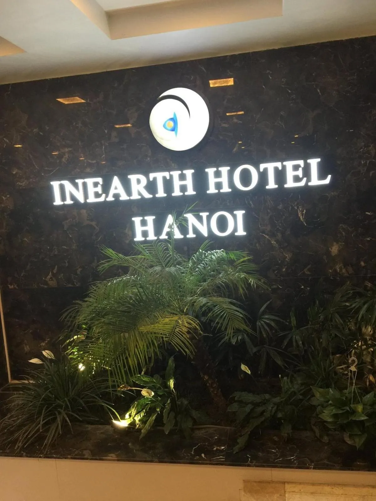 Property building in Inearth Hotel - 华夏商务酒店