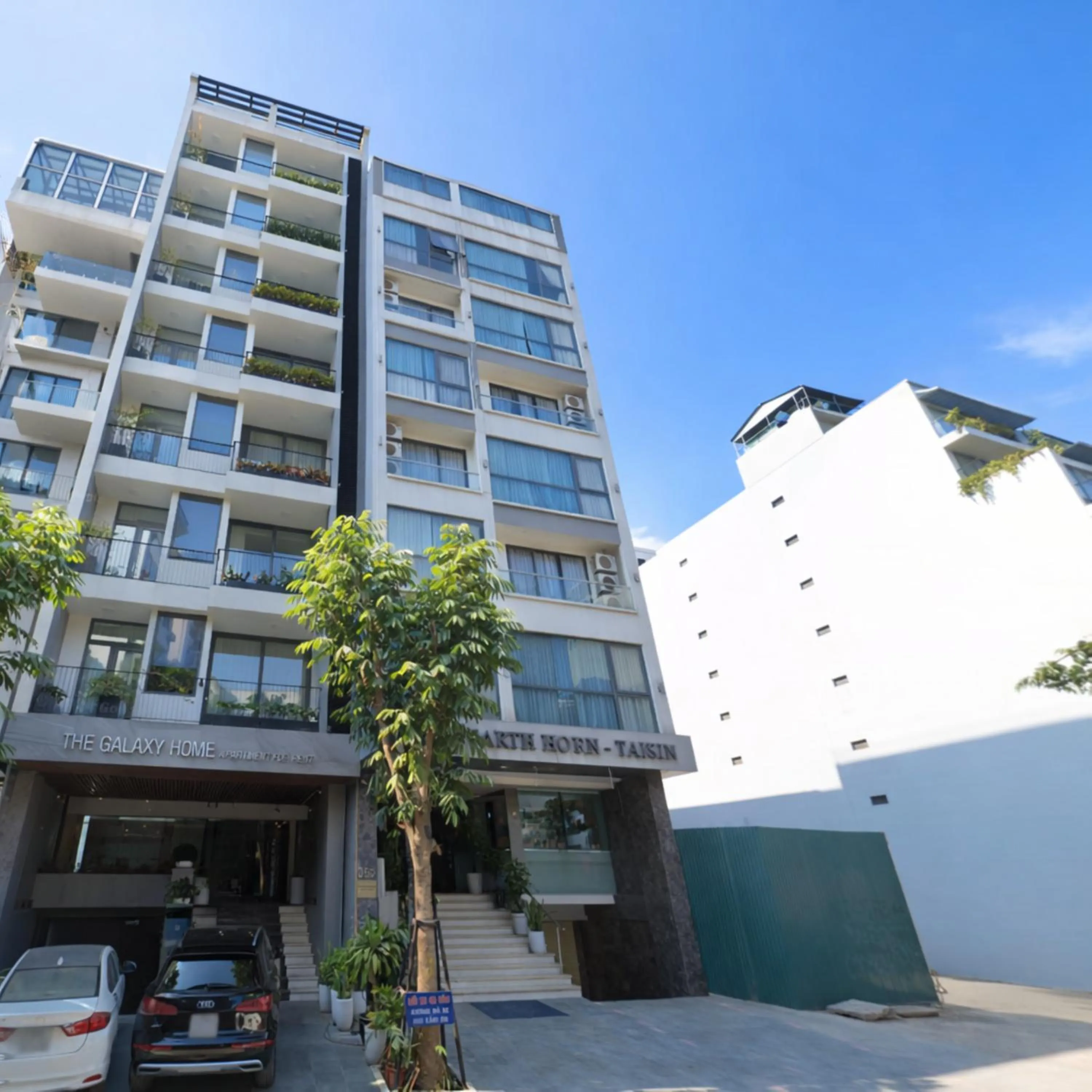 Property building in Inearth Hotel - 华夏商务酒店