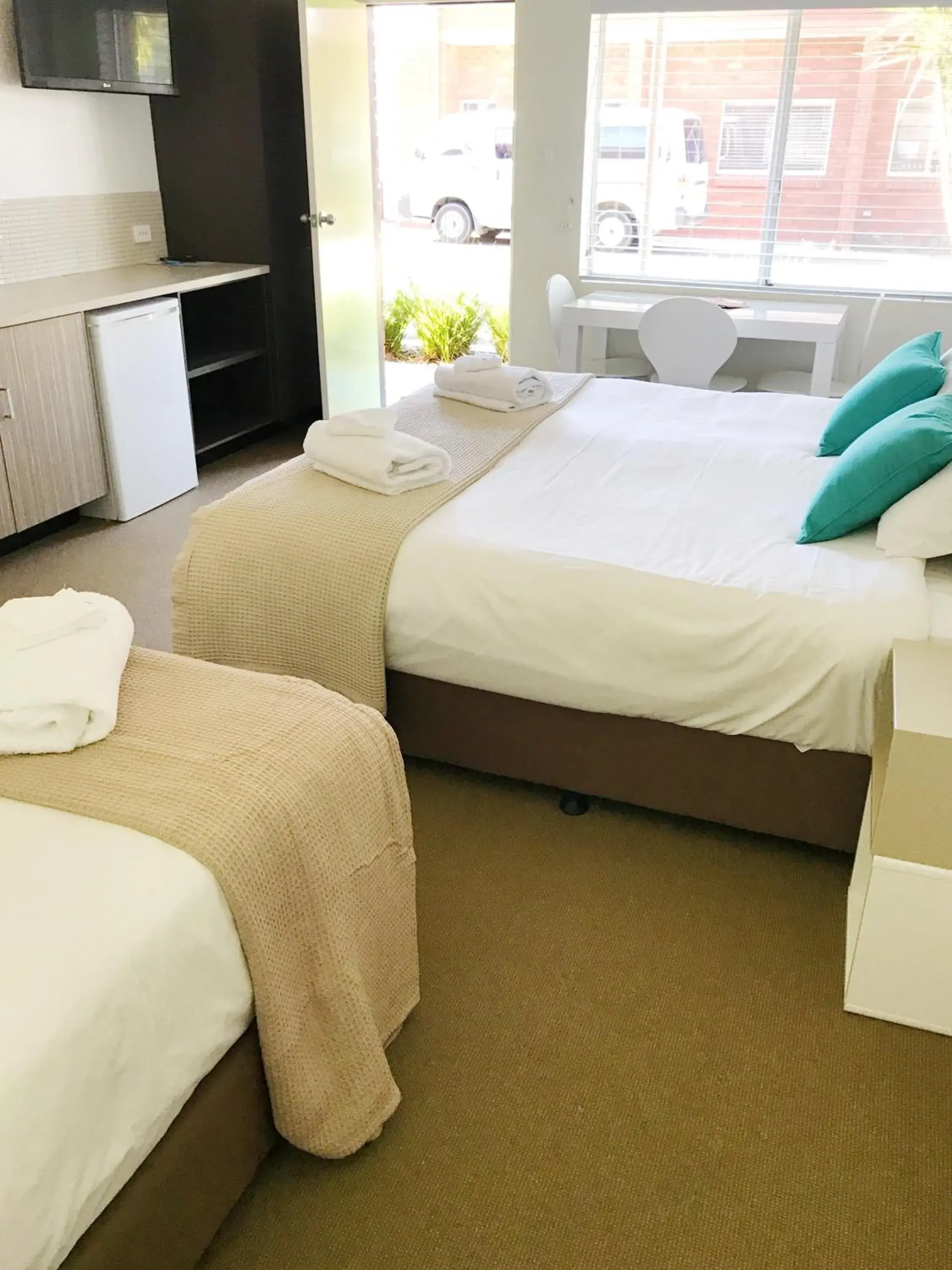 Standard Triple Room in Thirroul Beach Motel Standard Triple Room in Thirroul Beach Motel