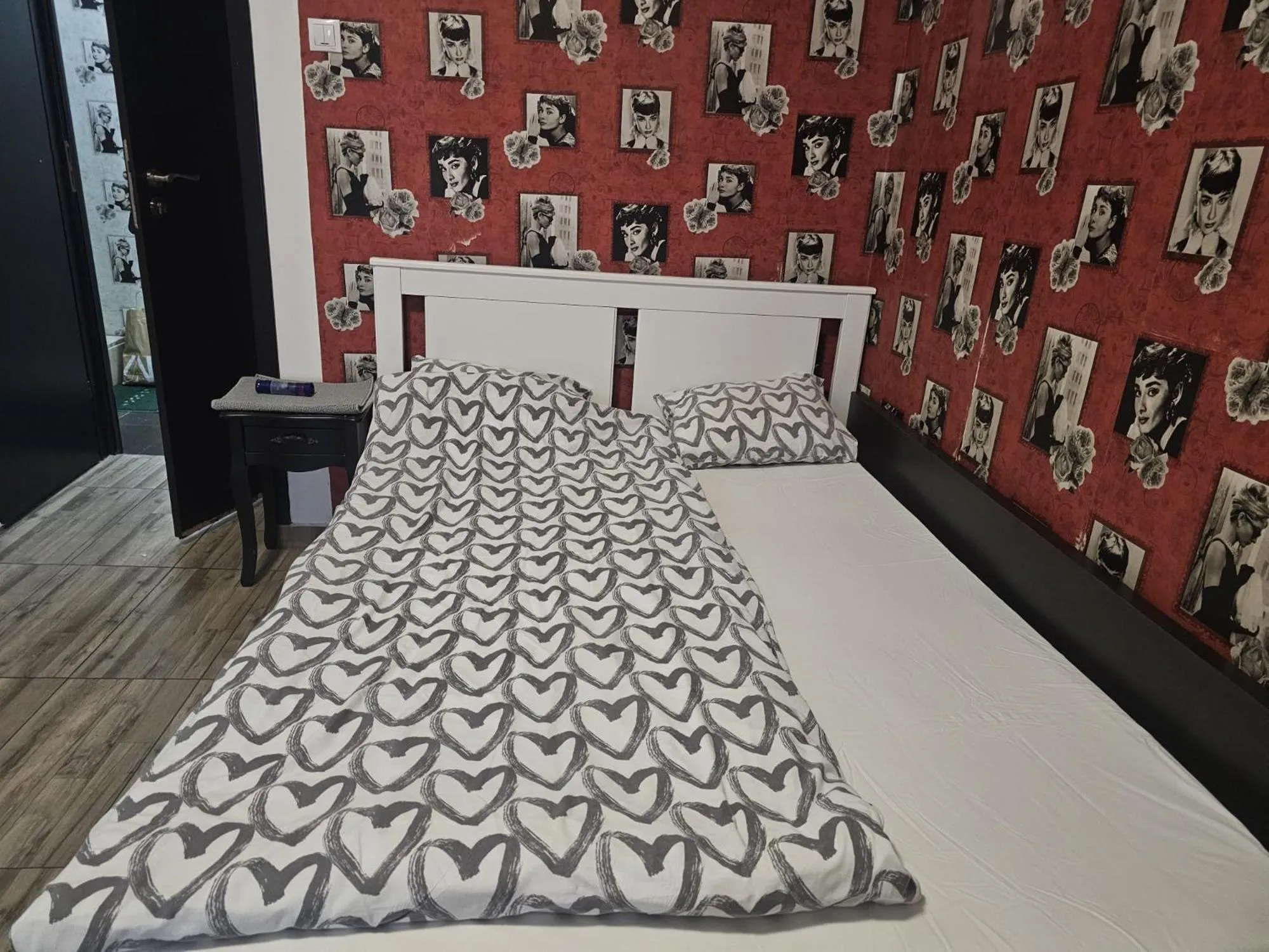 Bed in Central Class Bucharest