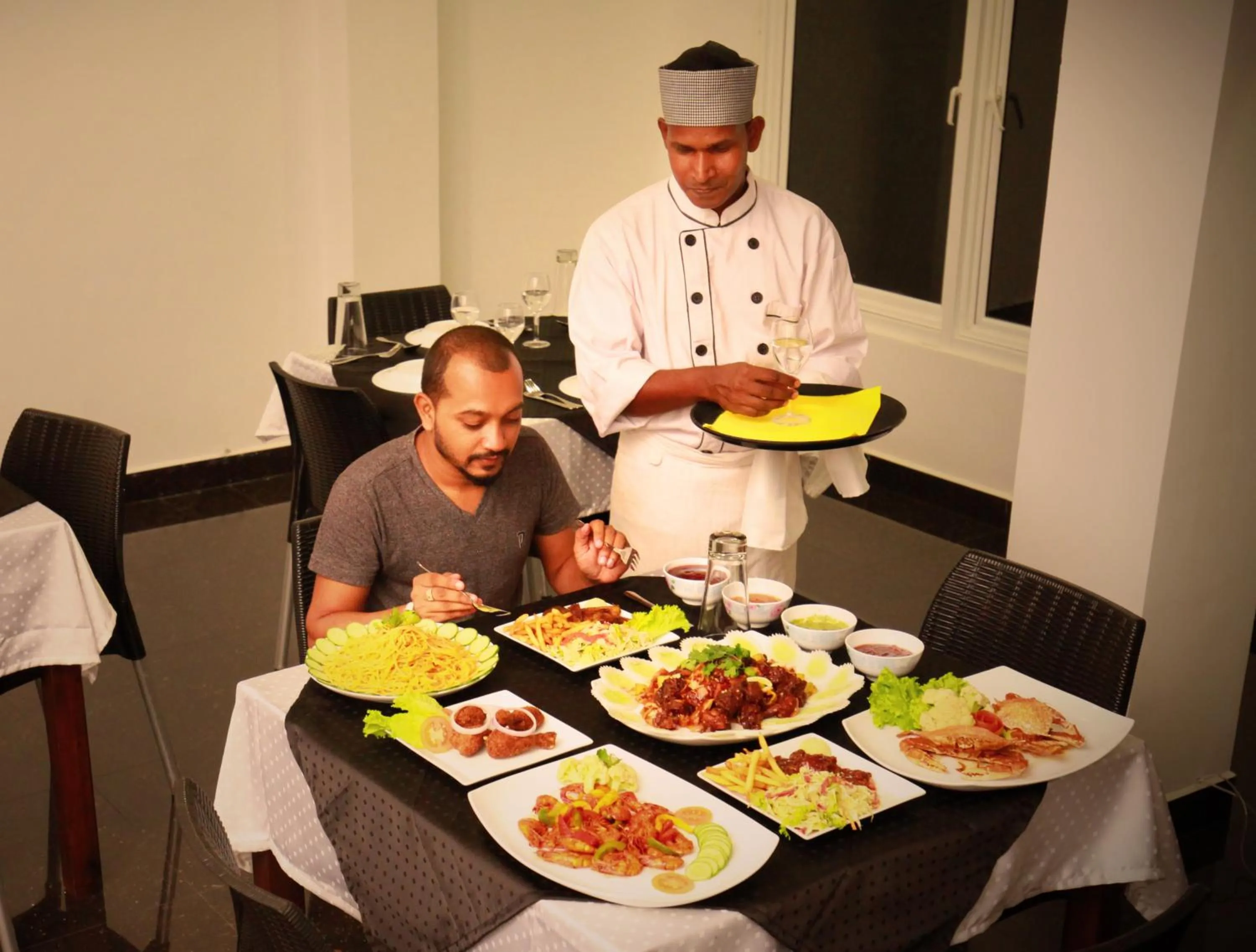 Restaurant/places to eat in Lavenro Hotel & Resort