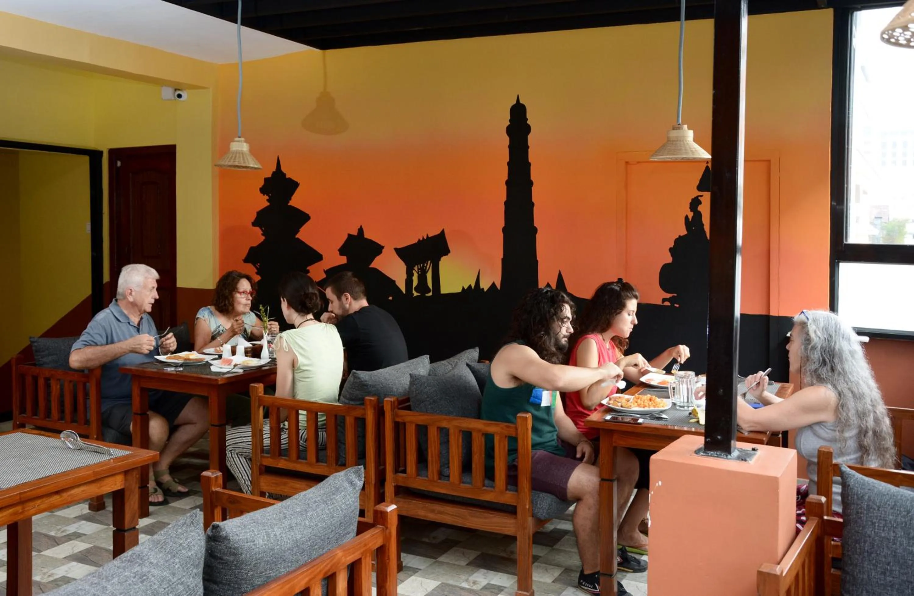 Restaurant/places to eat in Karma Boutique Hotel