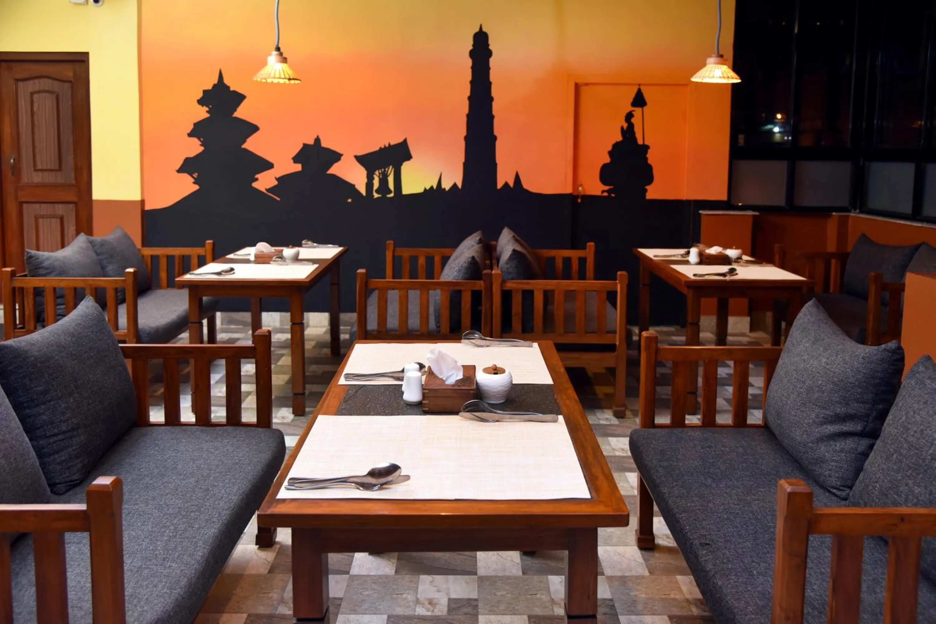 Restaurant/places to eat in Karma Boutique Hotel