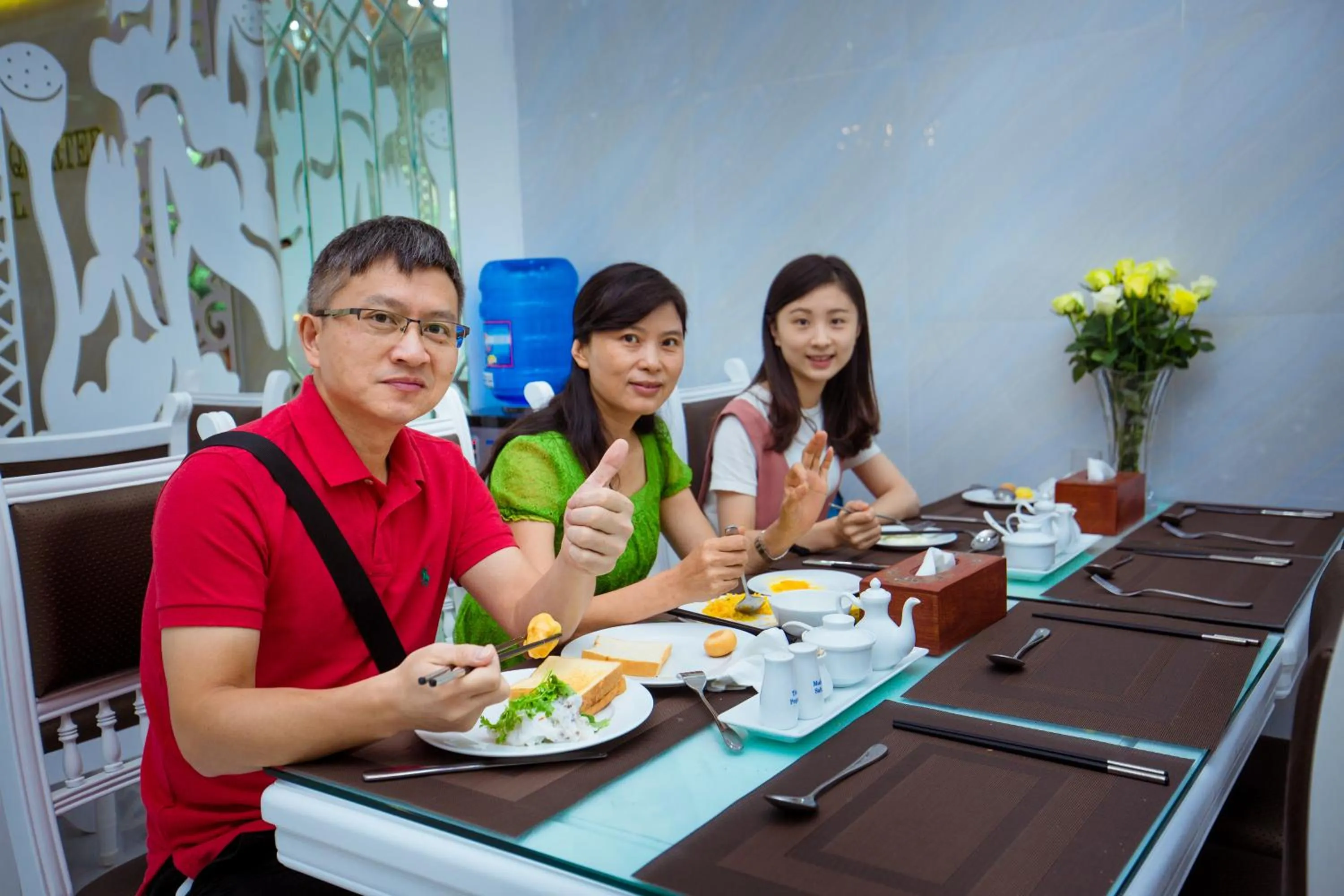 Restaurant/places to eat in Lavender Boutique House