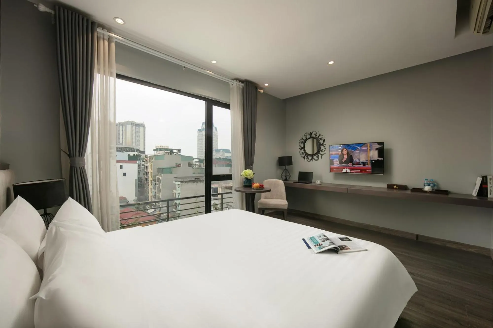 Bed in Hanoi Ping Luxury Hotel