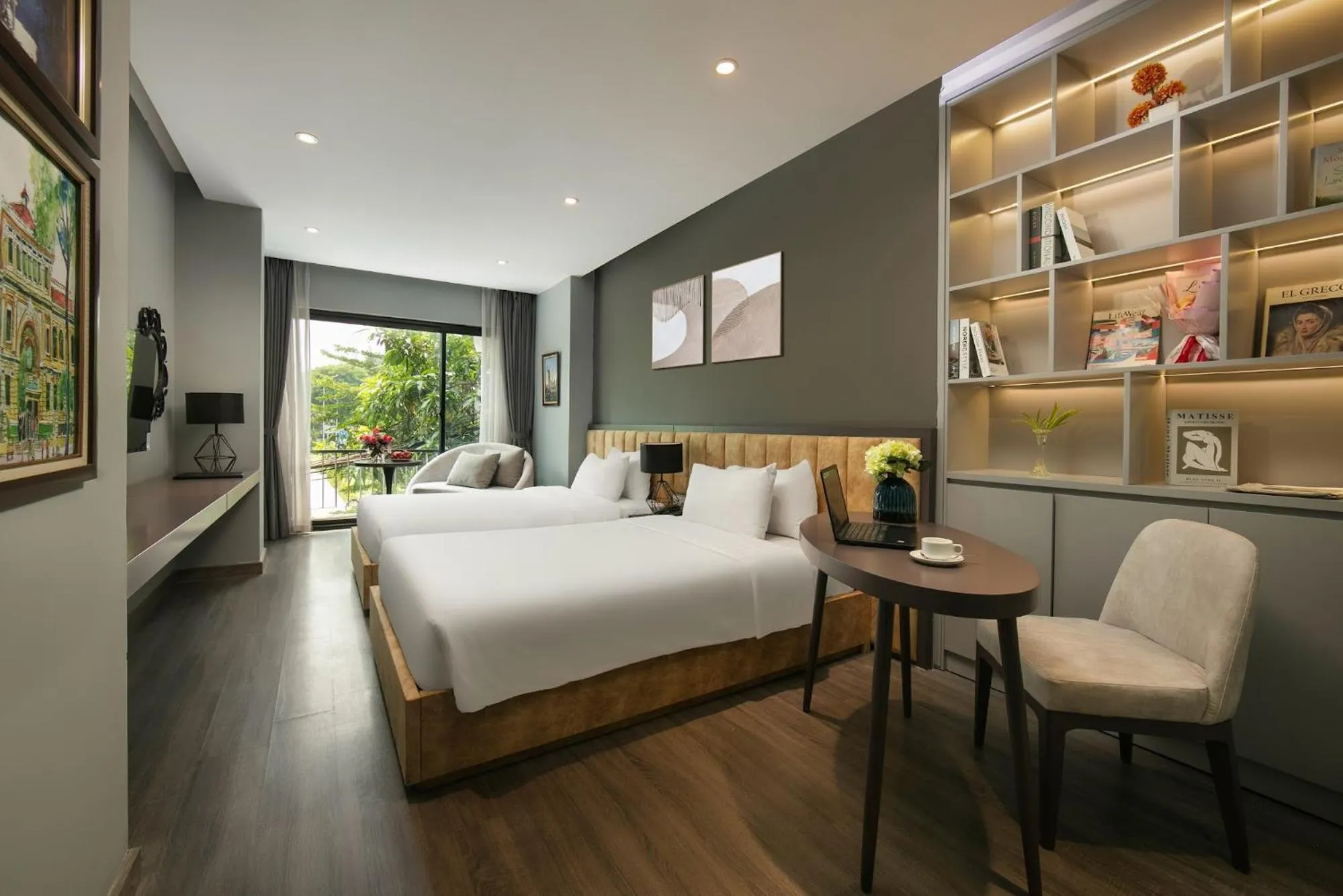 Bed in Hanoi Ping Luxury Hotel