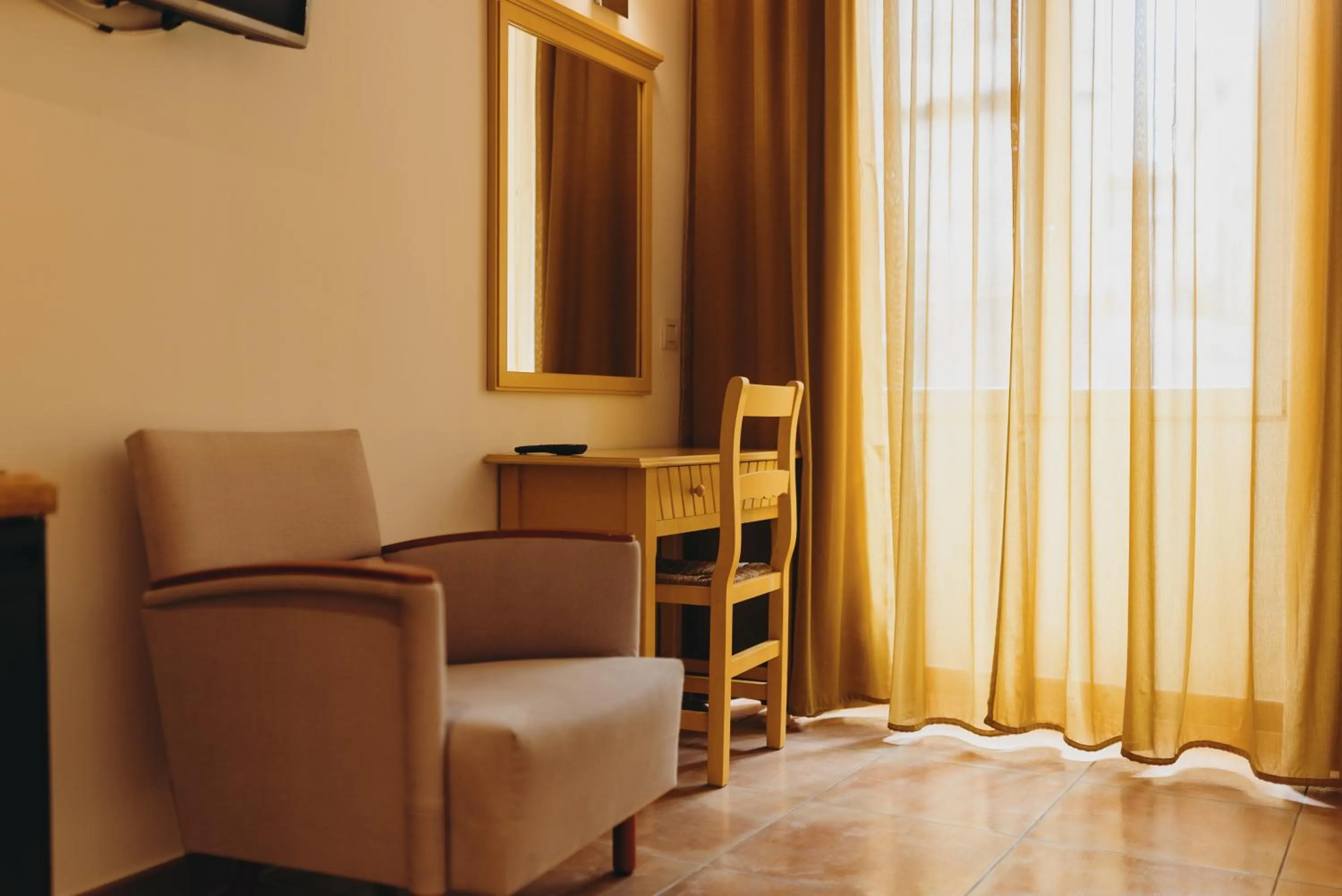 Photo of the whole room, Bed in Can Serrete