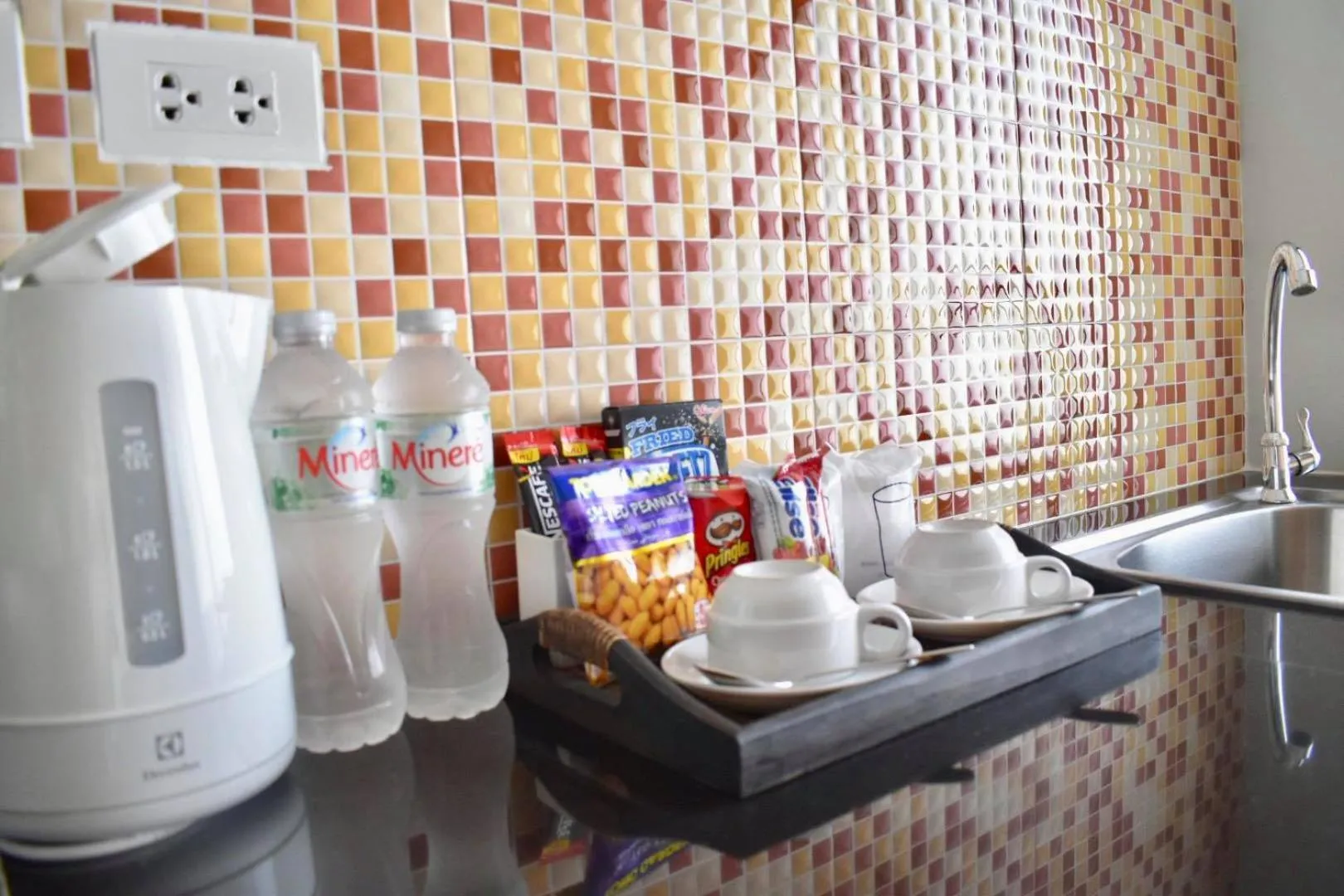 Coffee/tea facilities in Isayarada Apartment