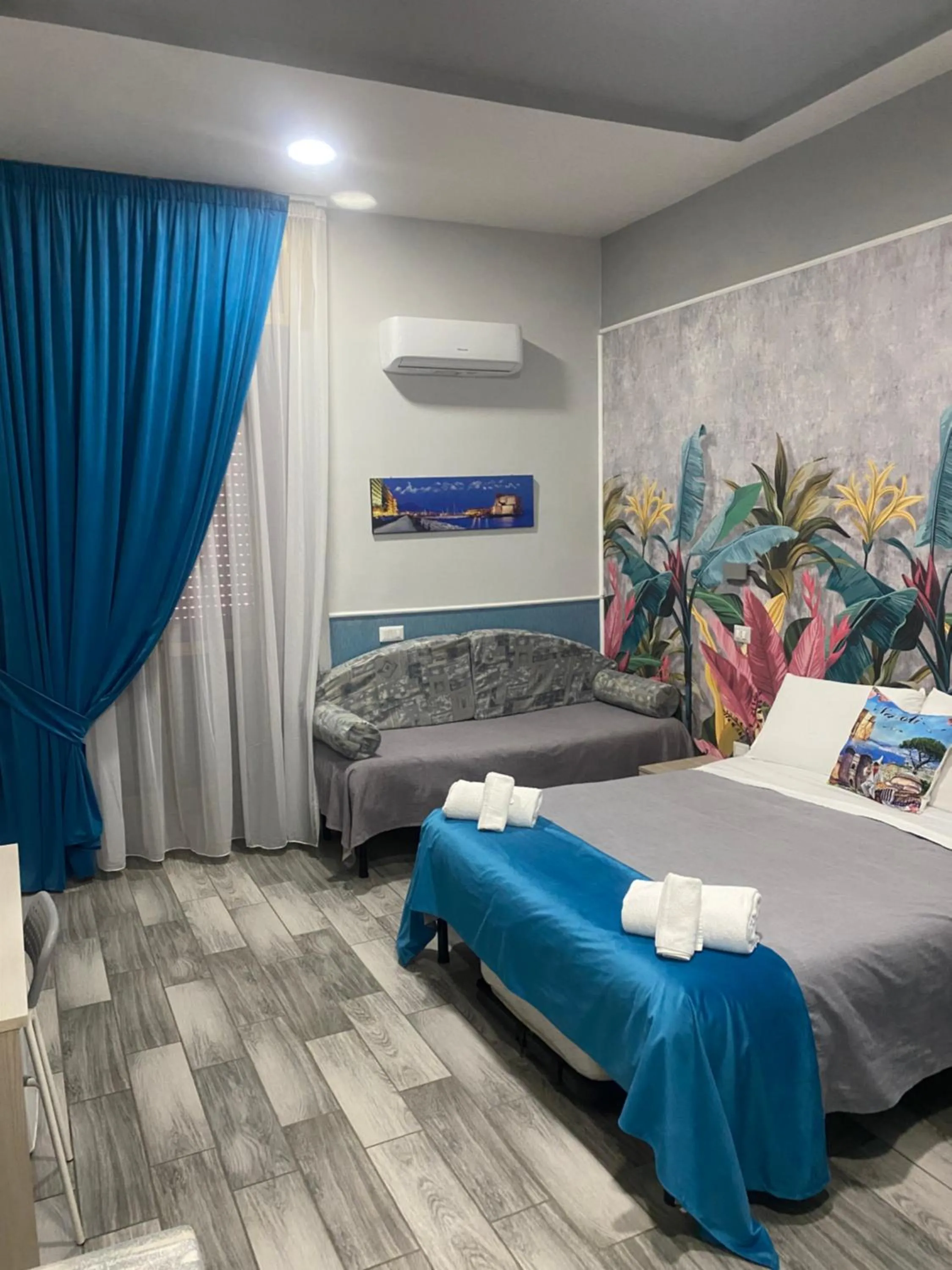 Bed in B&B VIVA NAPOLI