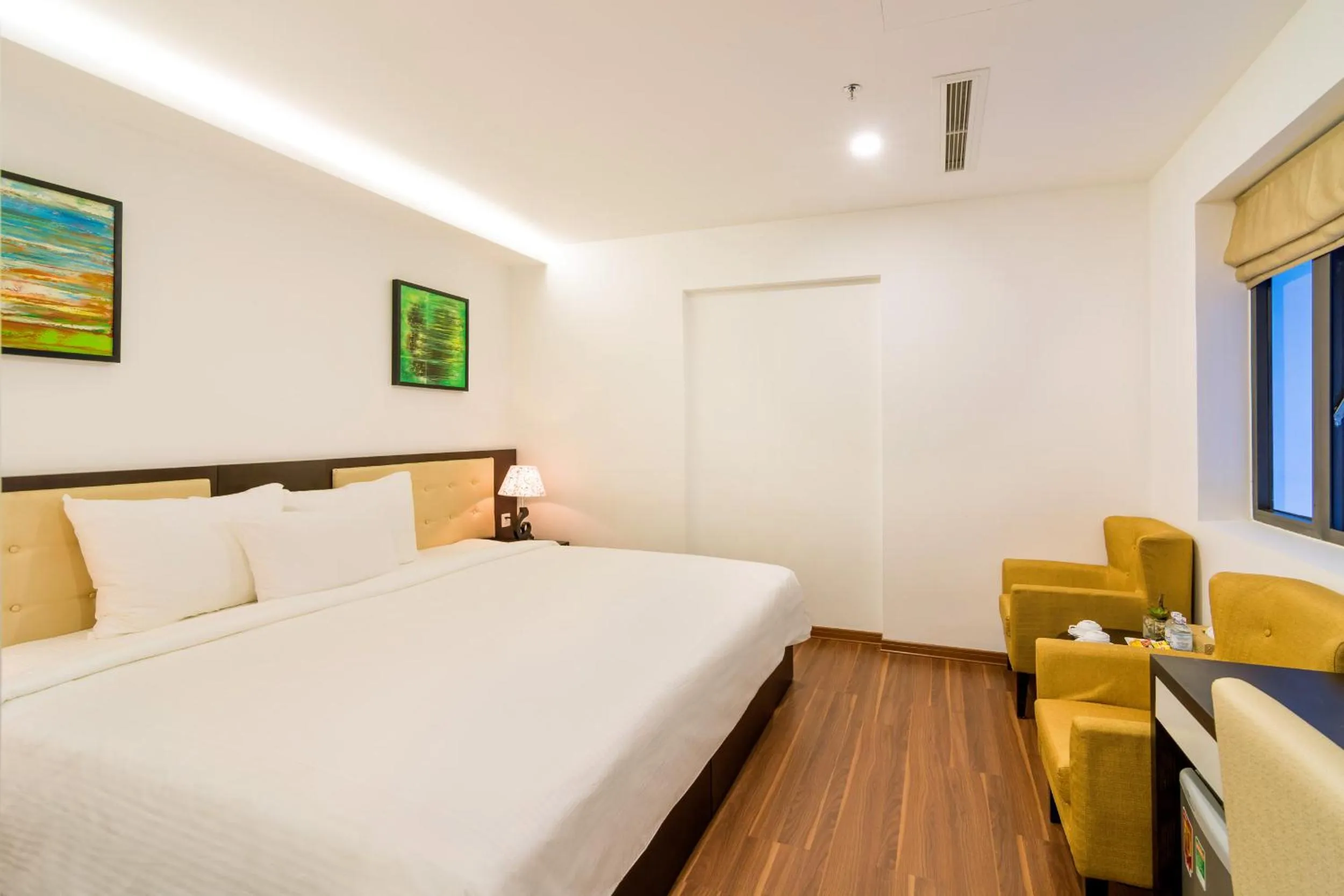 Toilet, Bed in Dana Marina Boutique Hotel