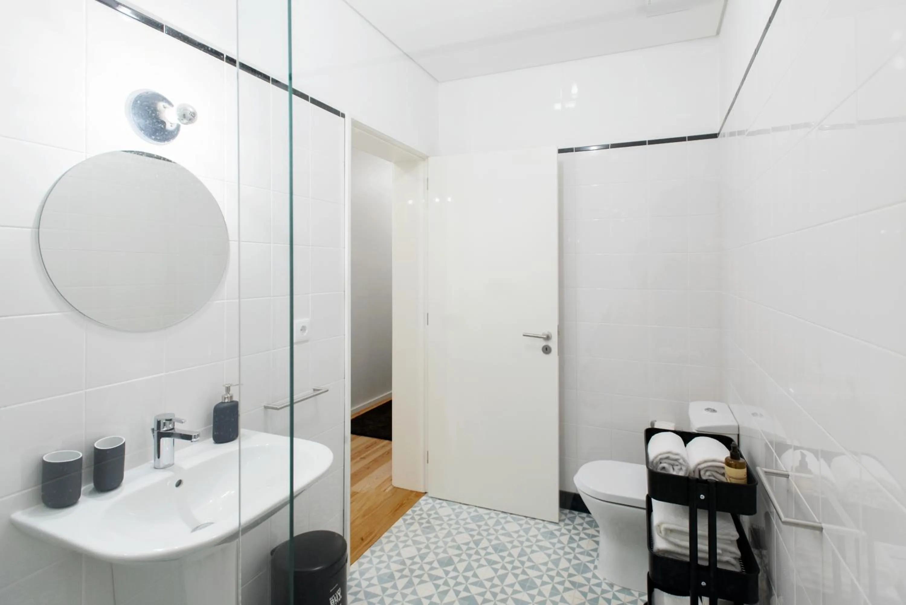 Bathroom in Oporto Serviced Apartments - Alvares Cabral