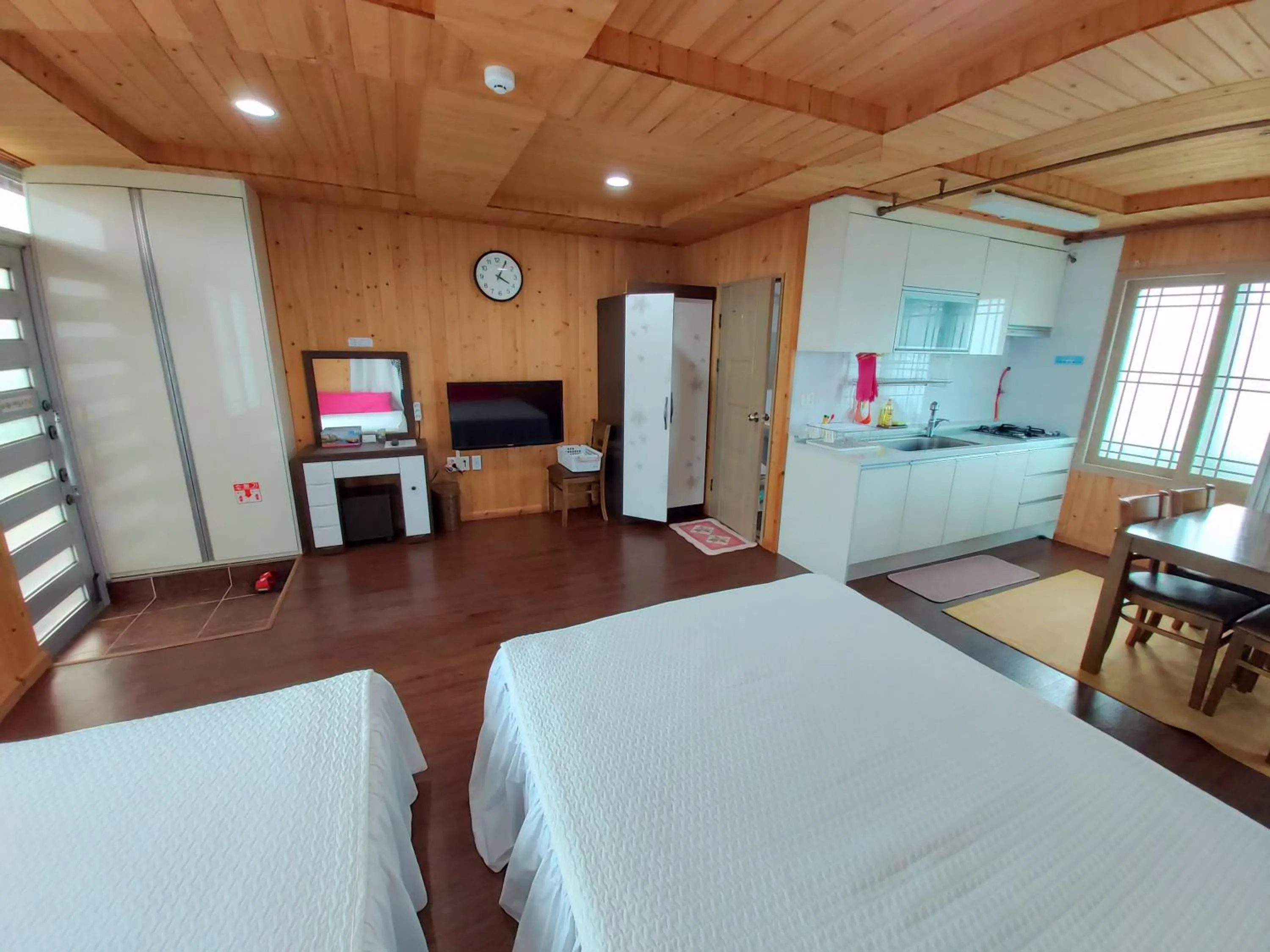 Bed in Feeling Good House