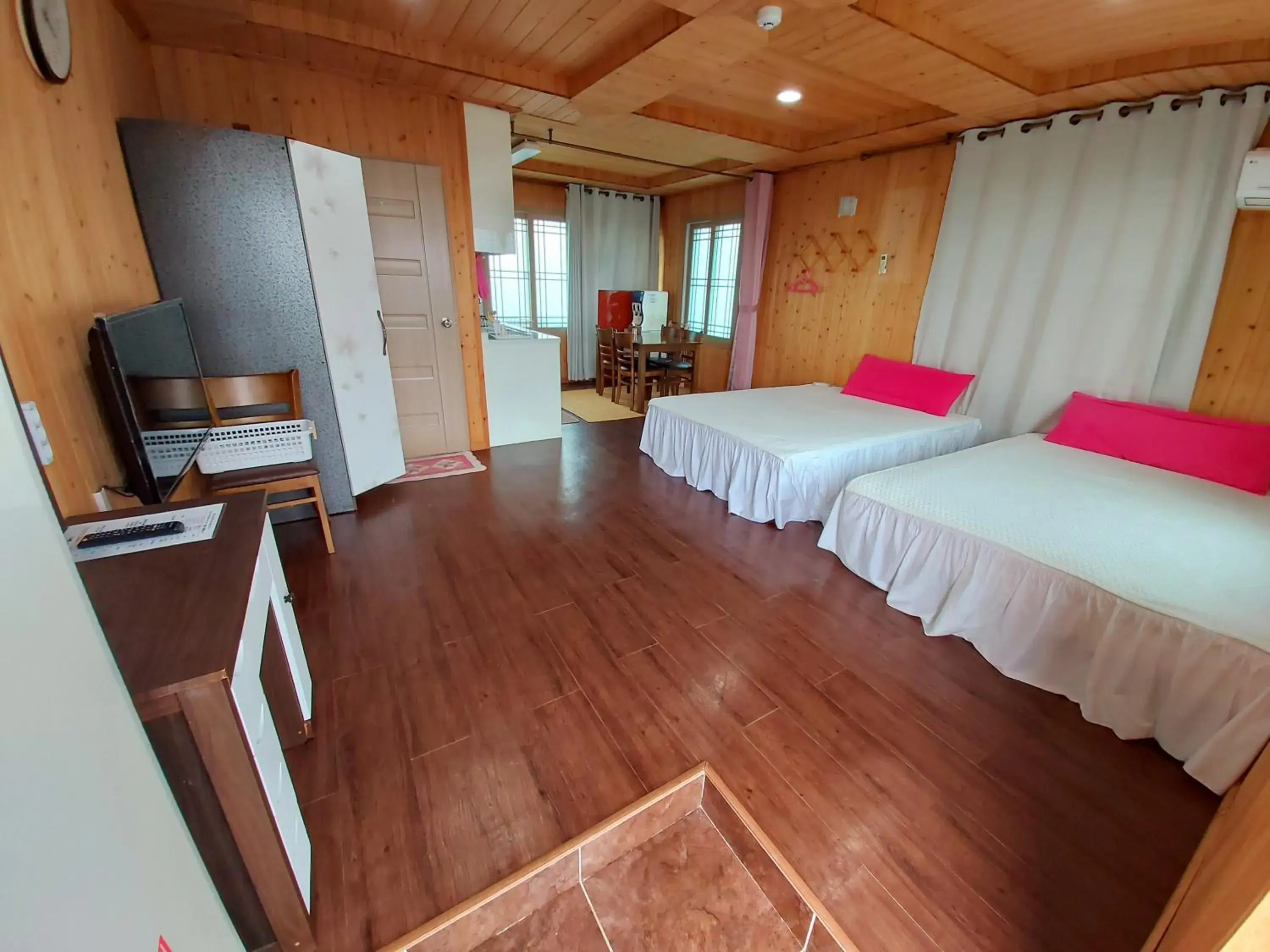 Studio in Feeling Good House Studio in Feeling Good House