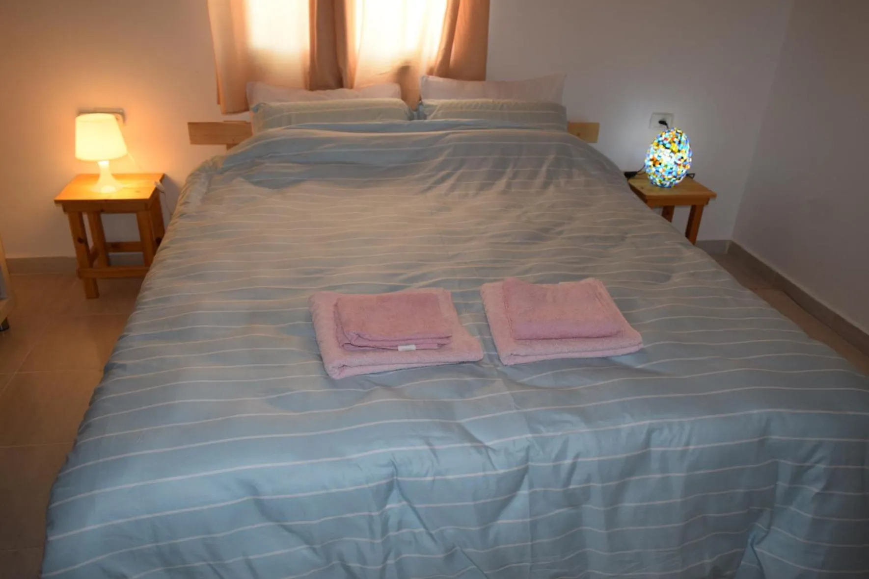 Bed in Khan Alsira - חאן אלסרה
