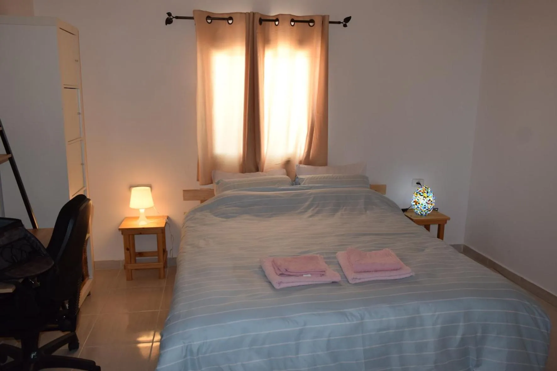 Bed in Khan Alsira - חאן אלסרה