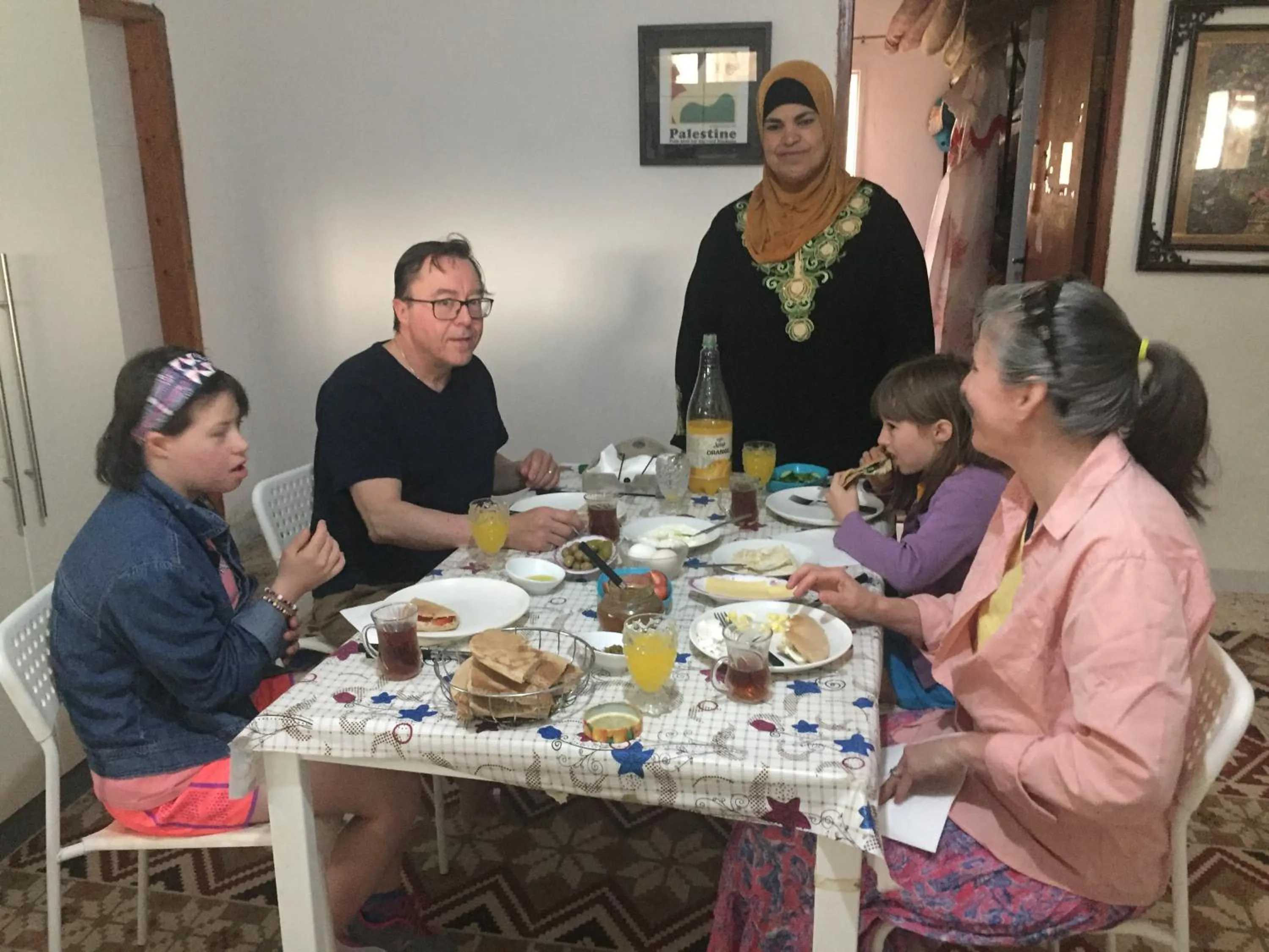 Food and drinks in Khan Alsira - חאן אלסרה