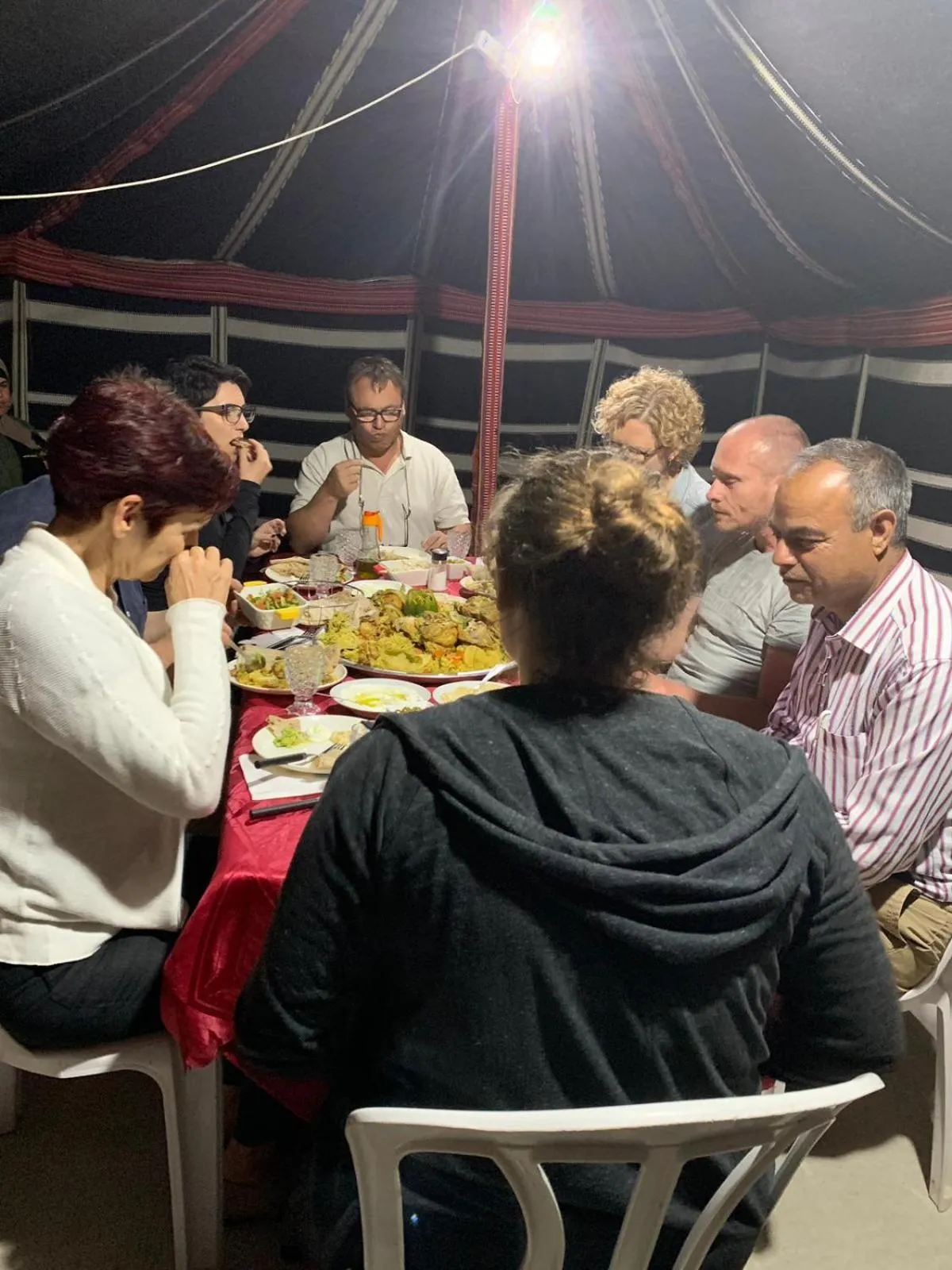 People in Khan Alsira - חאן אלסרה