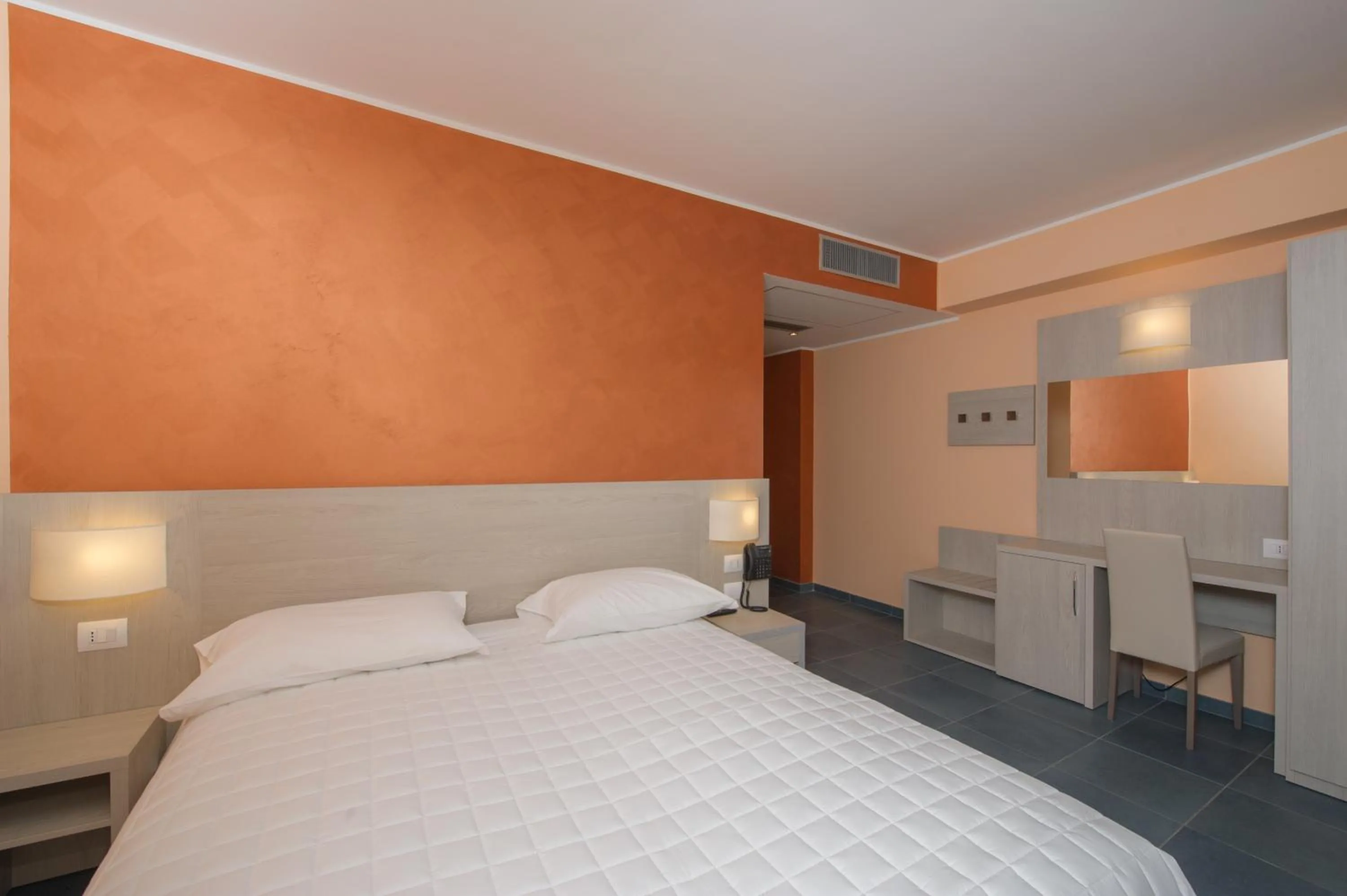Bedroom, Bed in Hotel Testani Colleferro