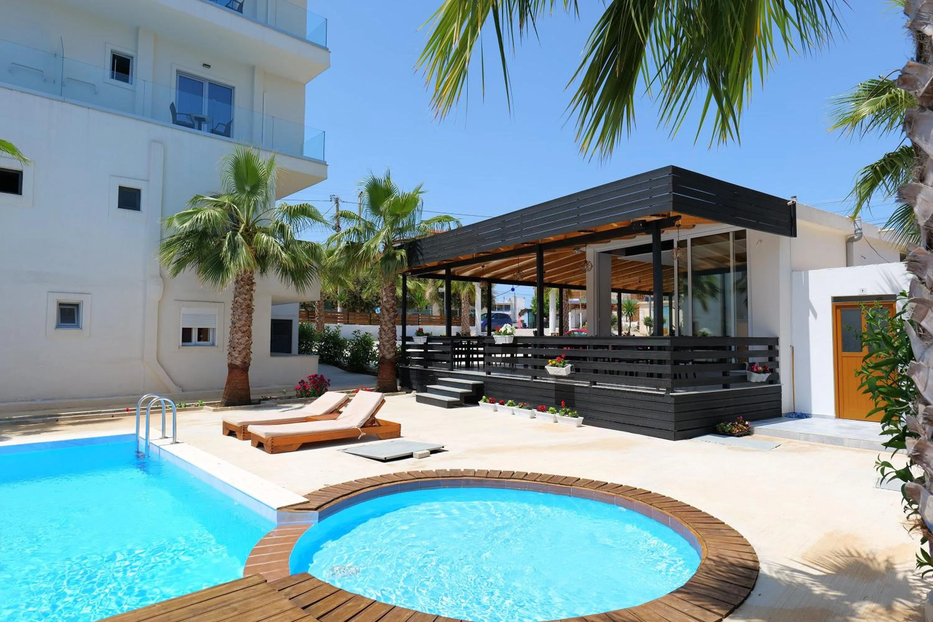 Property building in Kuburi Hotel