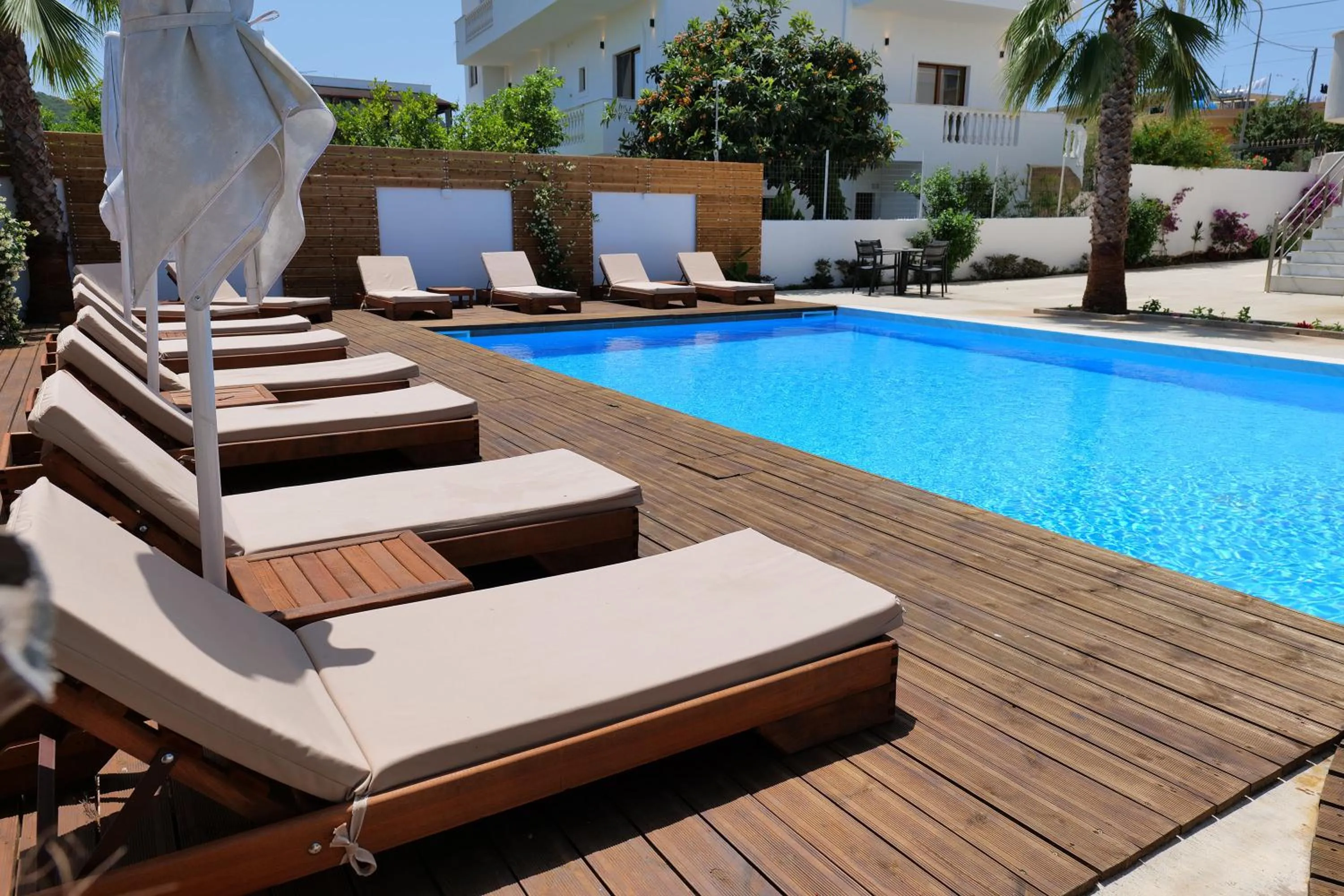 Swimming pool in Kuburi Hotel