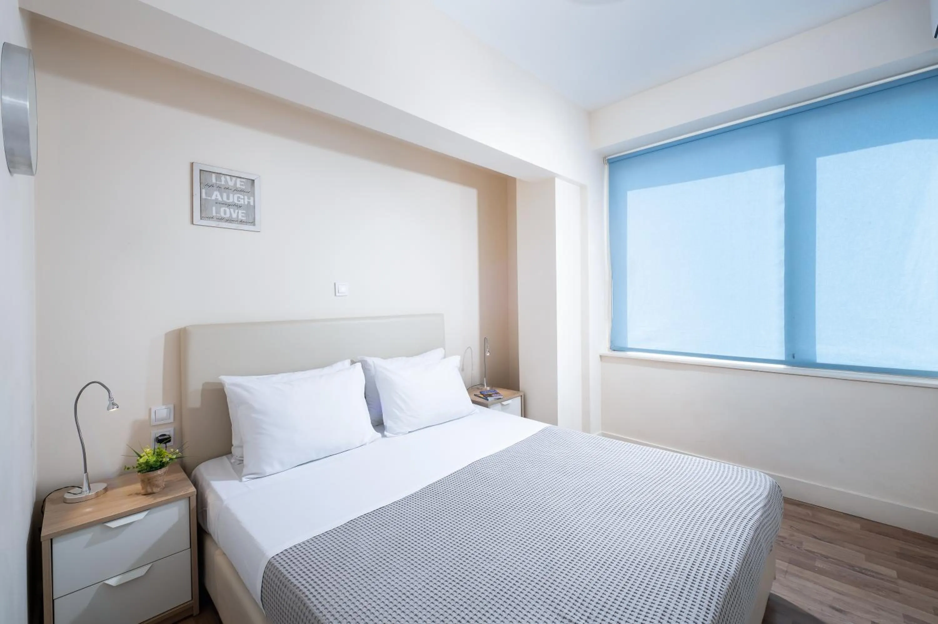 Bed in Enattica Syntagma Living