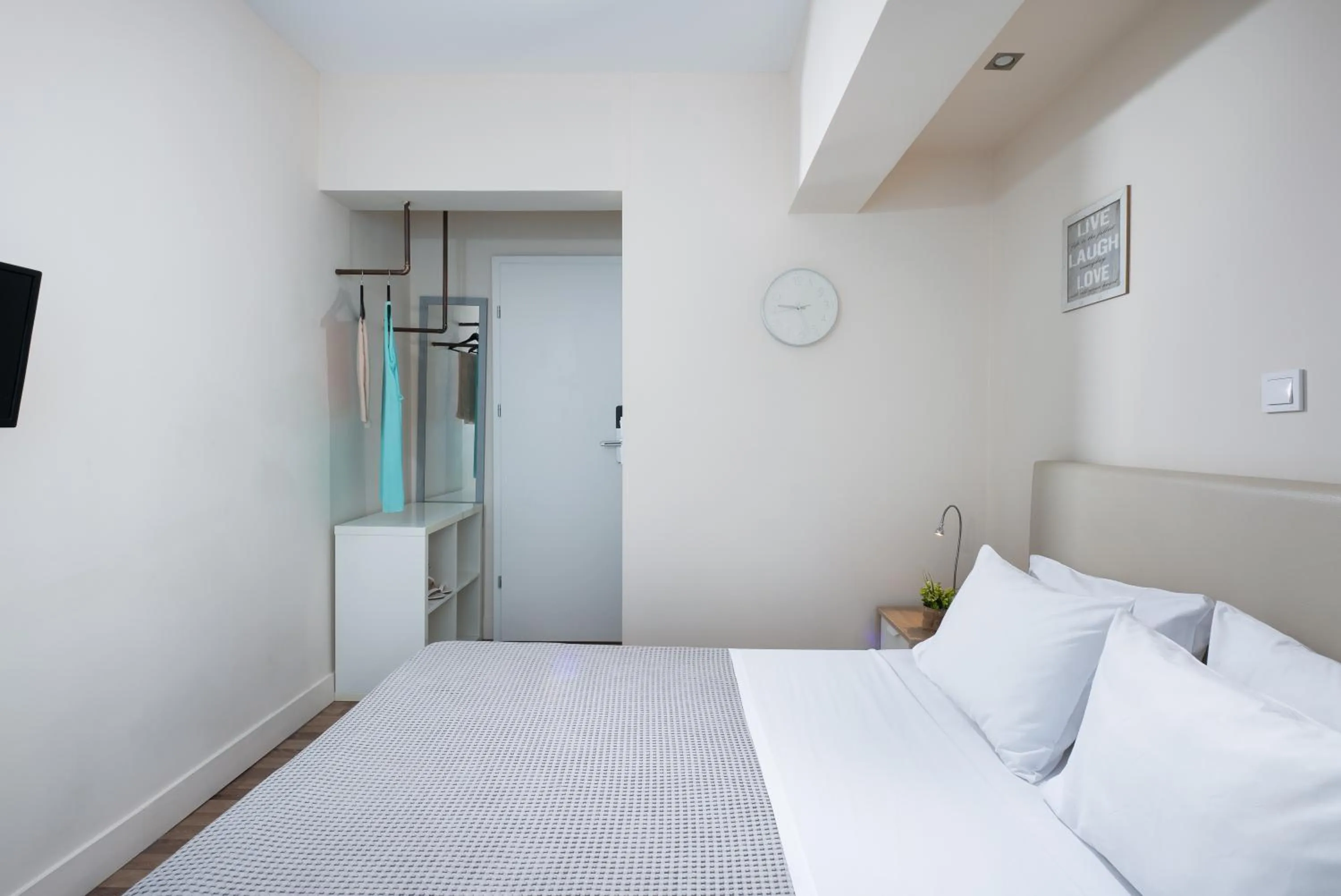 Bed in Enattica Syntagma Living