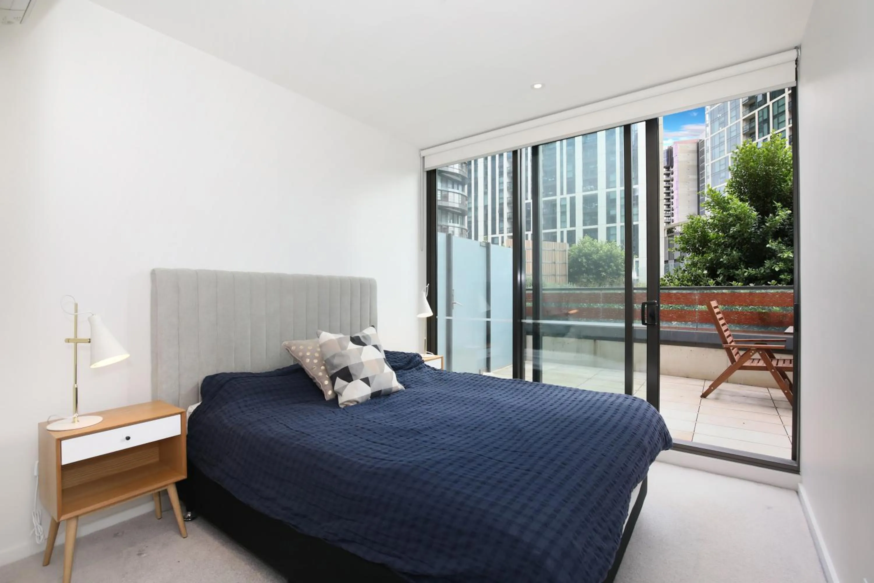 Balcony/Terrace, Bed in Orange Stay Apartments