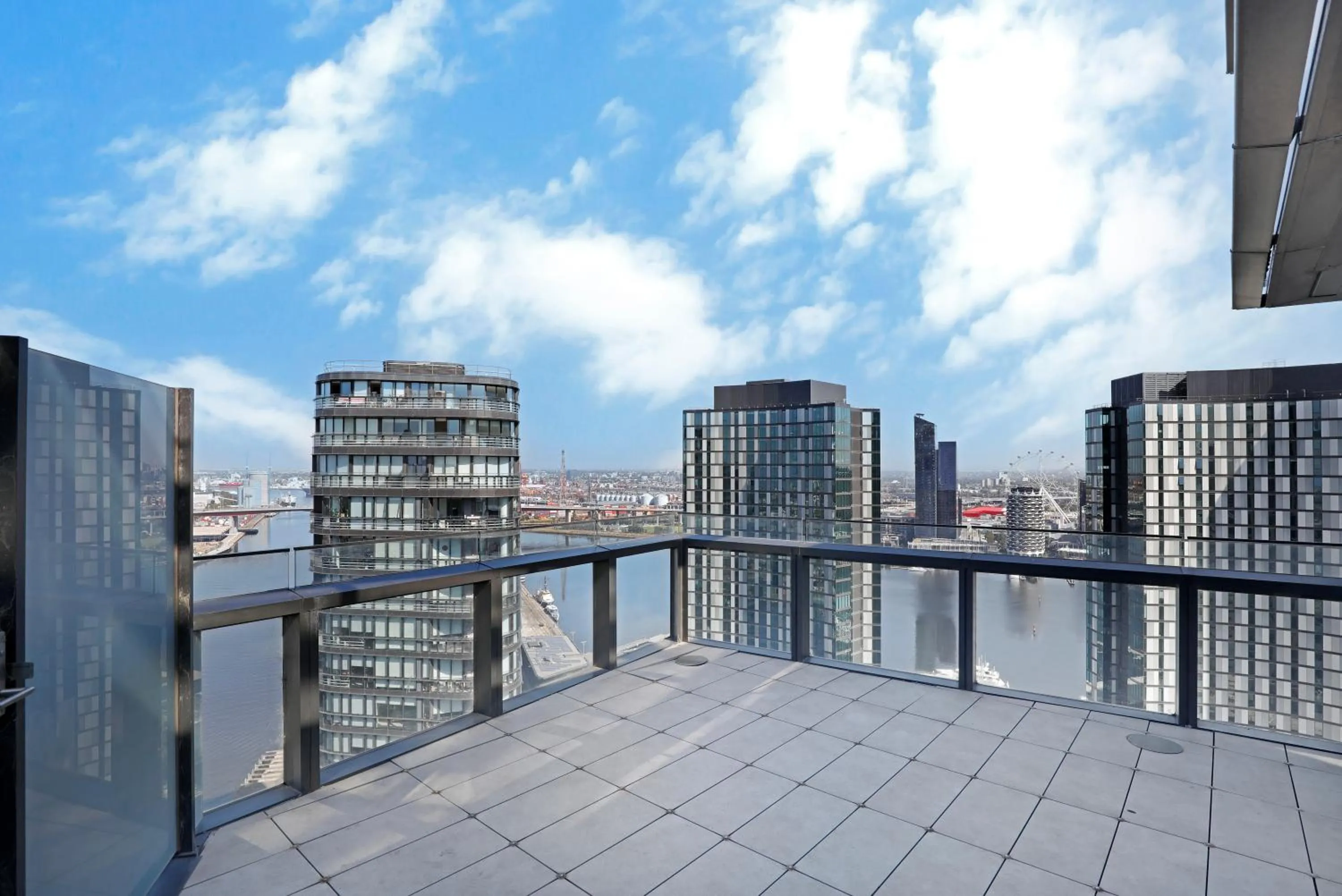 Balcony/Terrace in Orange Stay Apartments