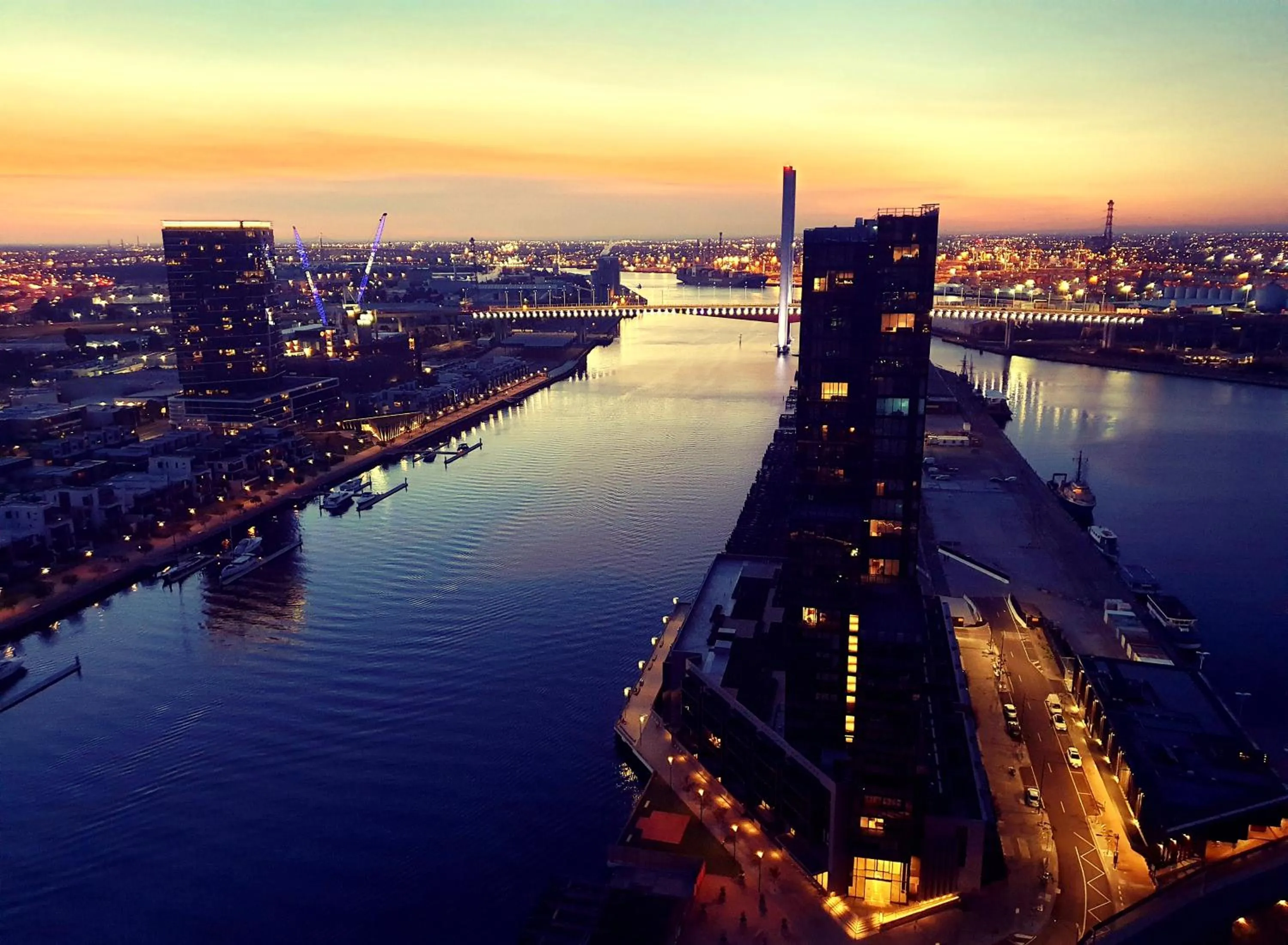 Sunset in Orange Stay Apartments