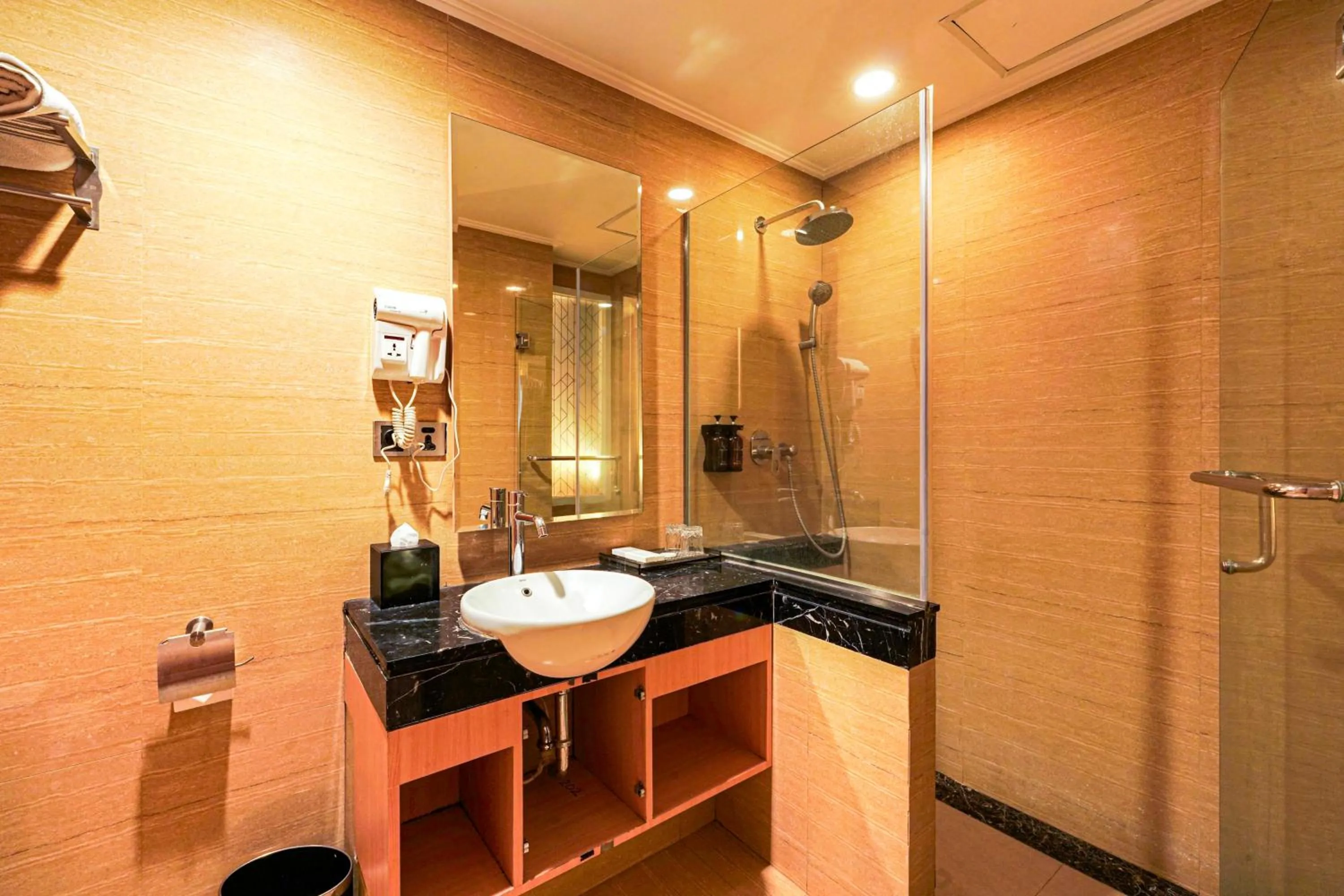 Bathroom in Sunerra Express Grand Viveana Bandung
