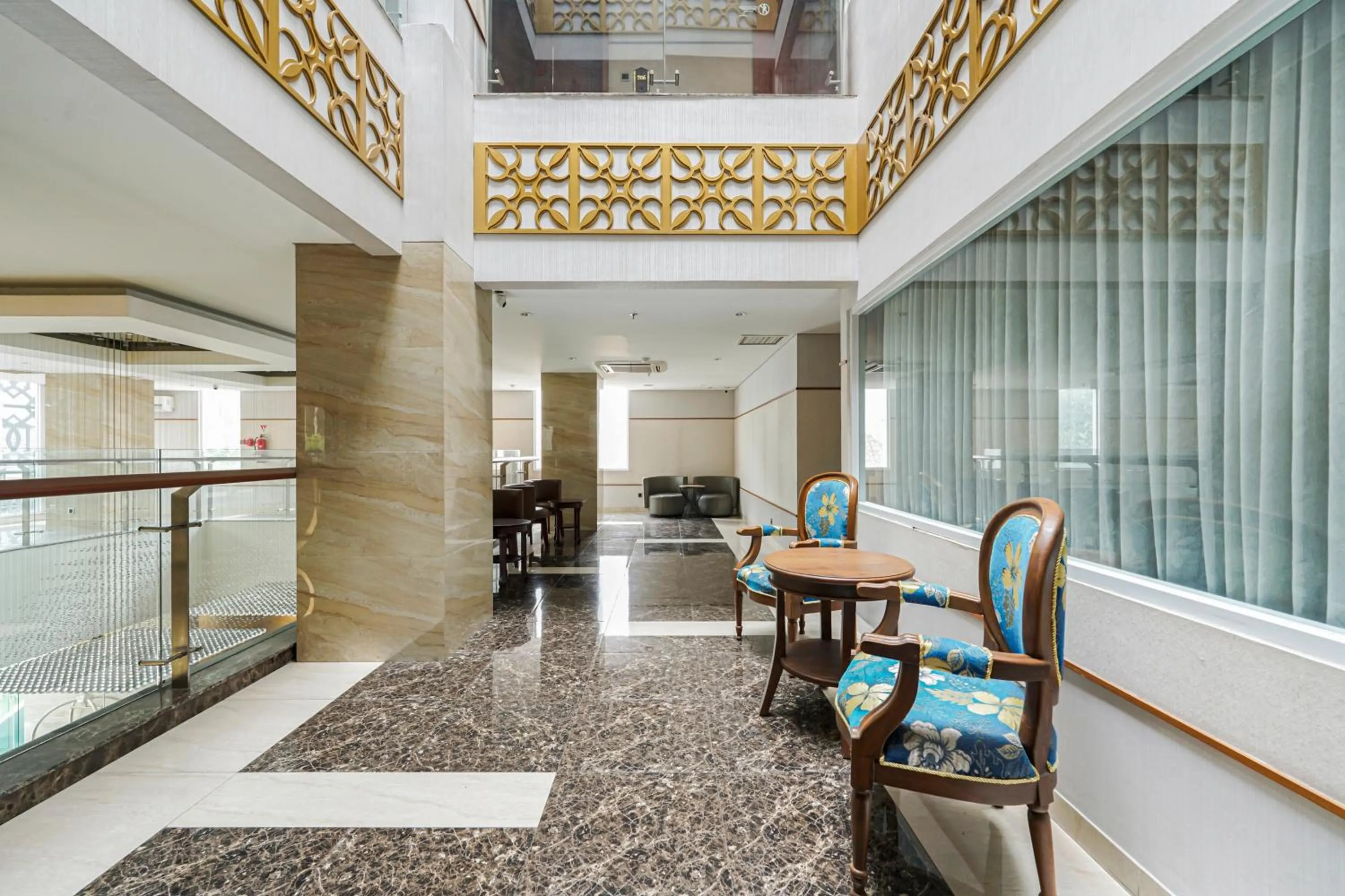 Seating area in Sunerra Express Grand Viveana Bandung