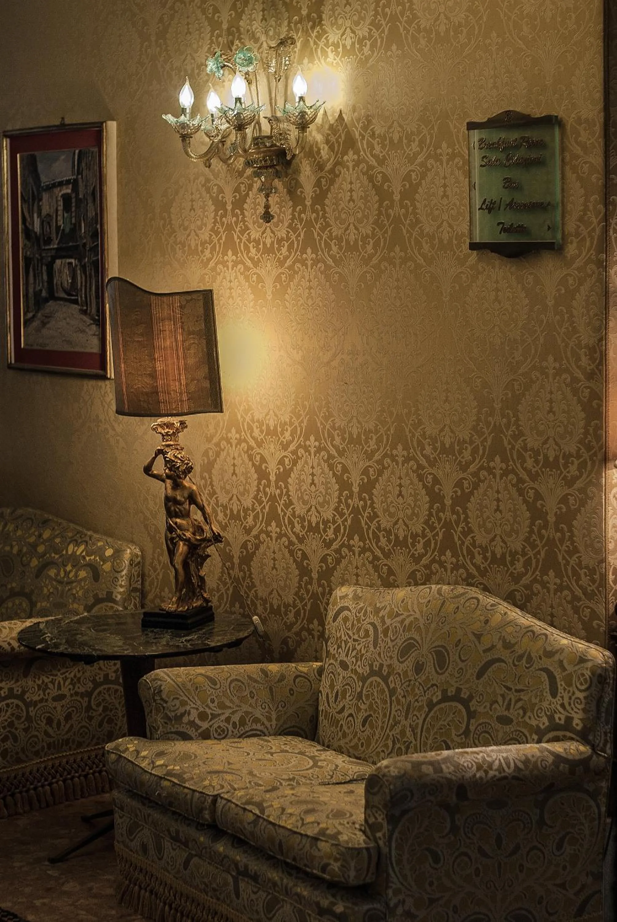 Communal lounge/ TV room in Hotel Bel Sito e Berlino