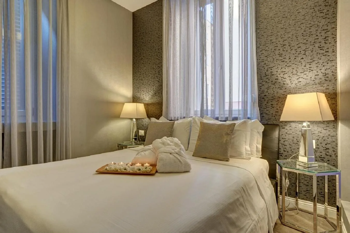 Photo of the whole room, Bed in Spagna Boutique