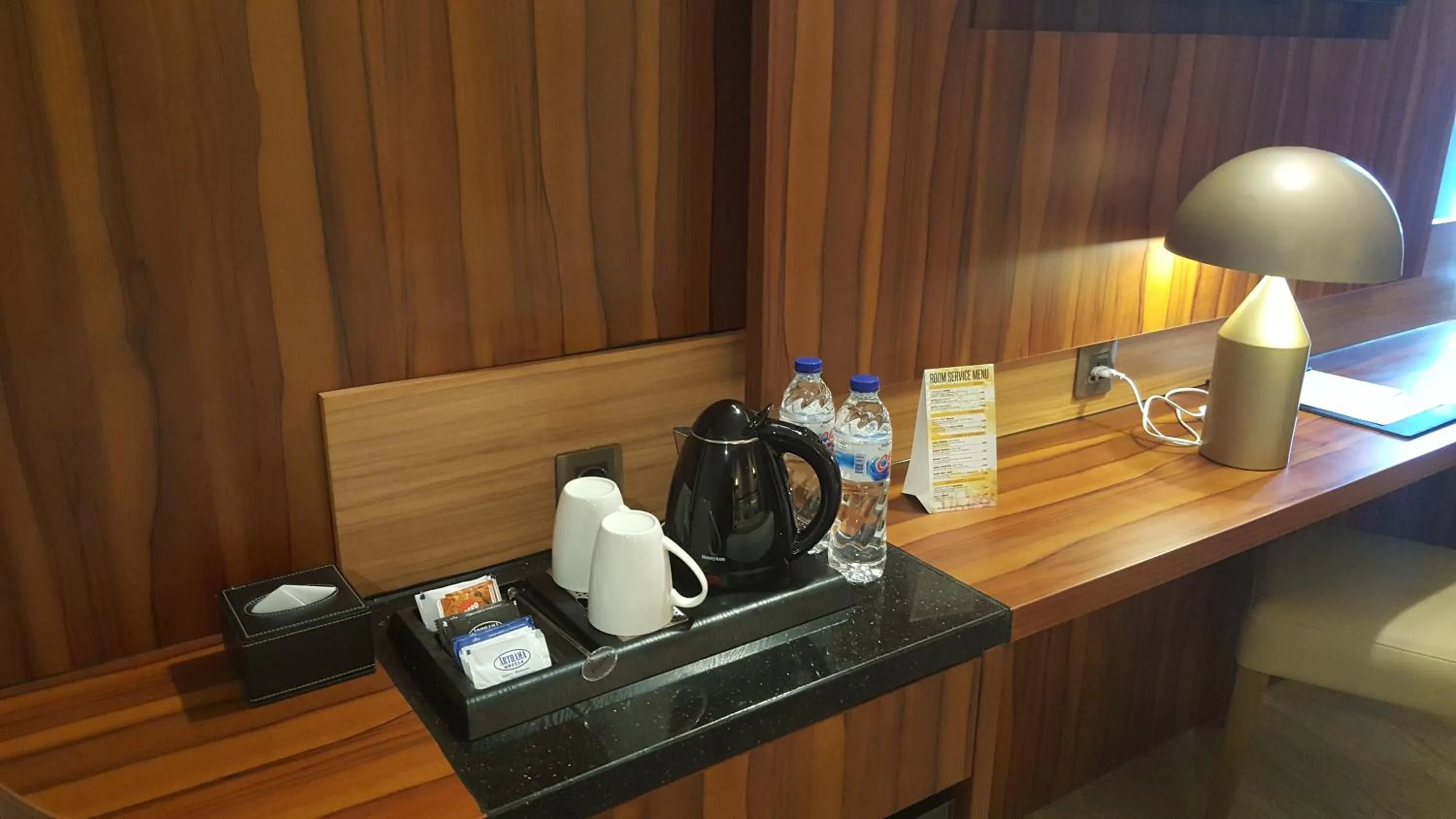Coffee/tea facilities in Arthama Hotels Makassar