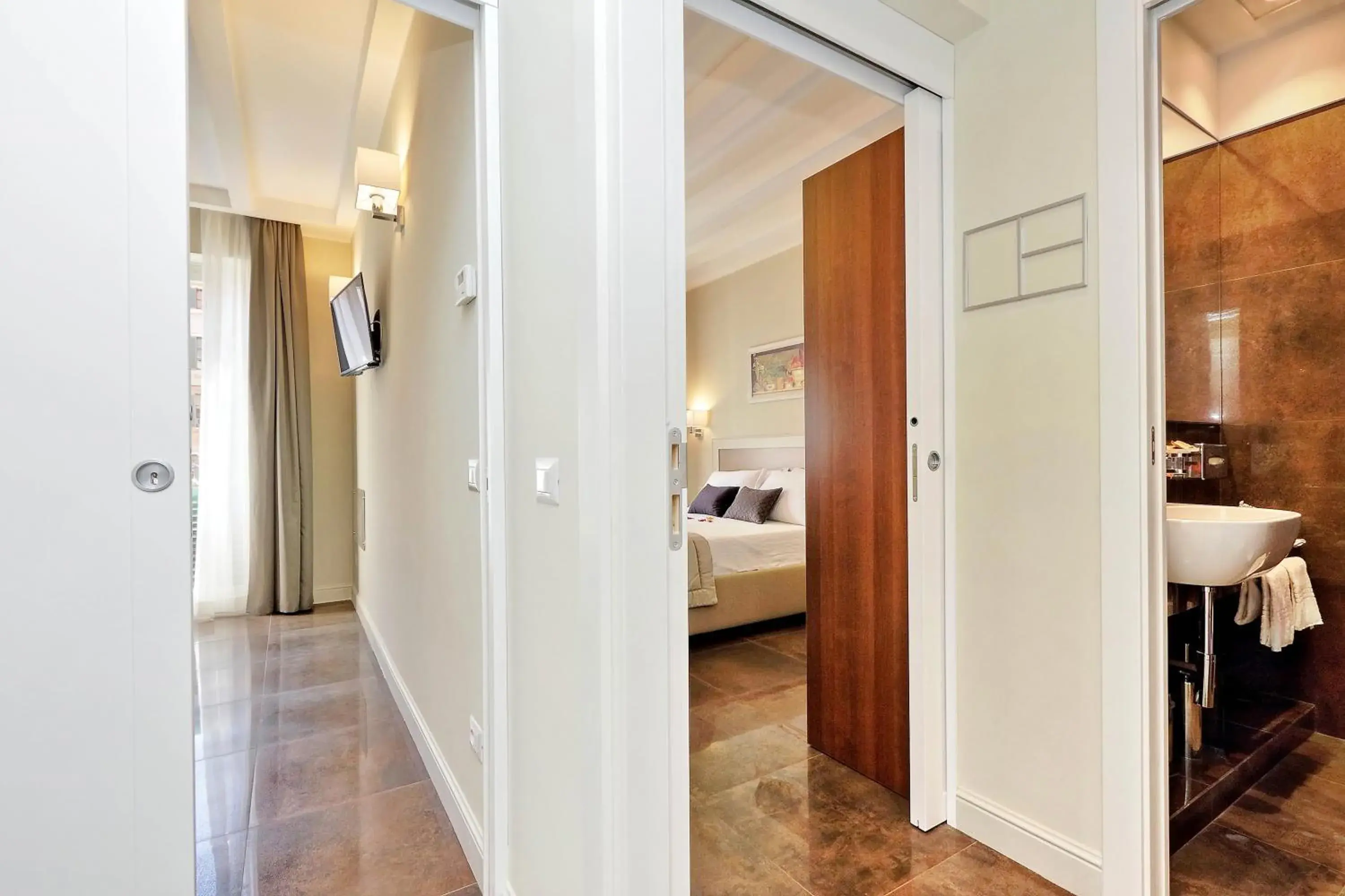 Superior Apartment in Piazza Venezia Grand Suite Superior Apartment in Piazza Venezia Grand Suite