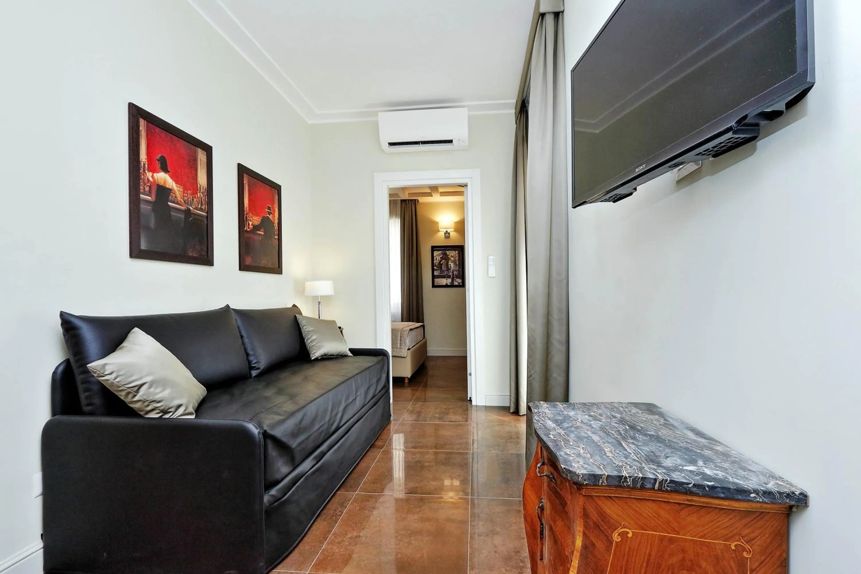 Living room in Piazza Venezia Grand Suite