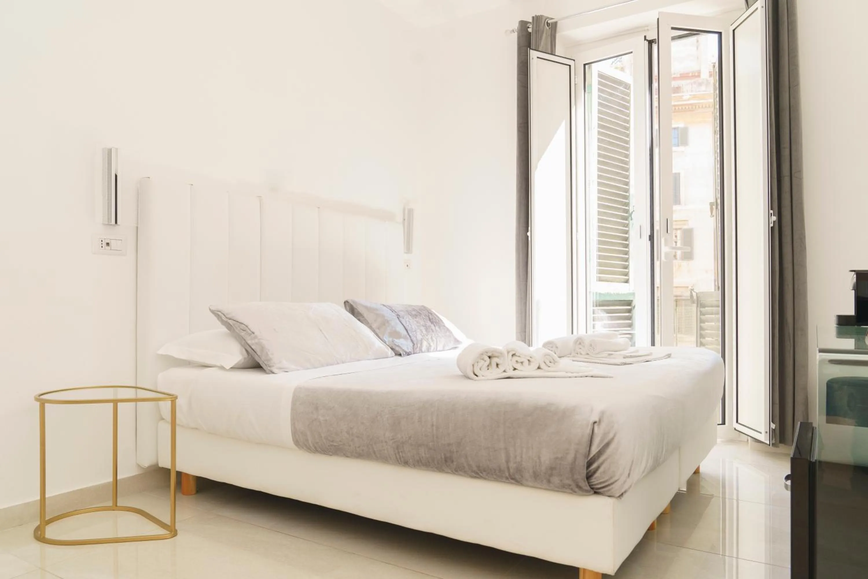 Bed in Piazza Venezia Grand Suite