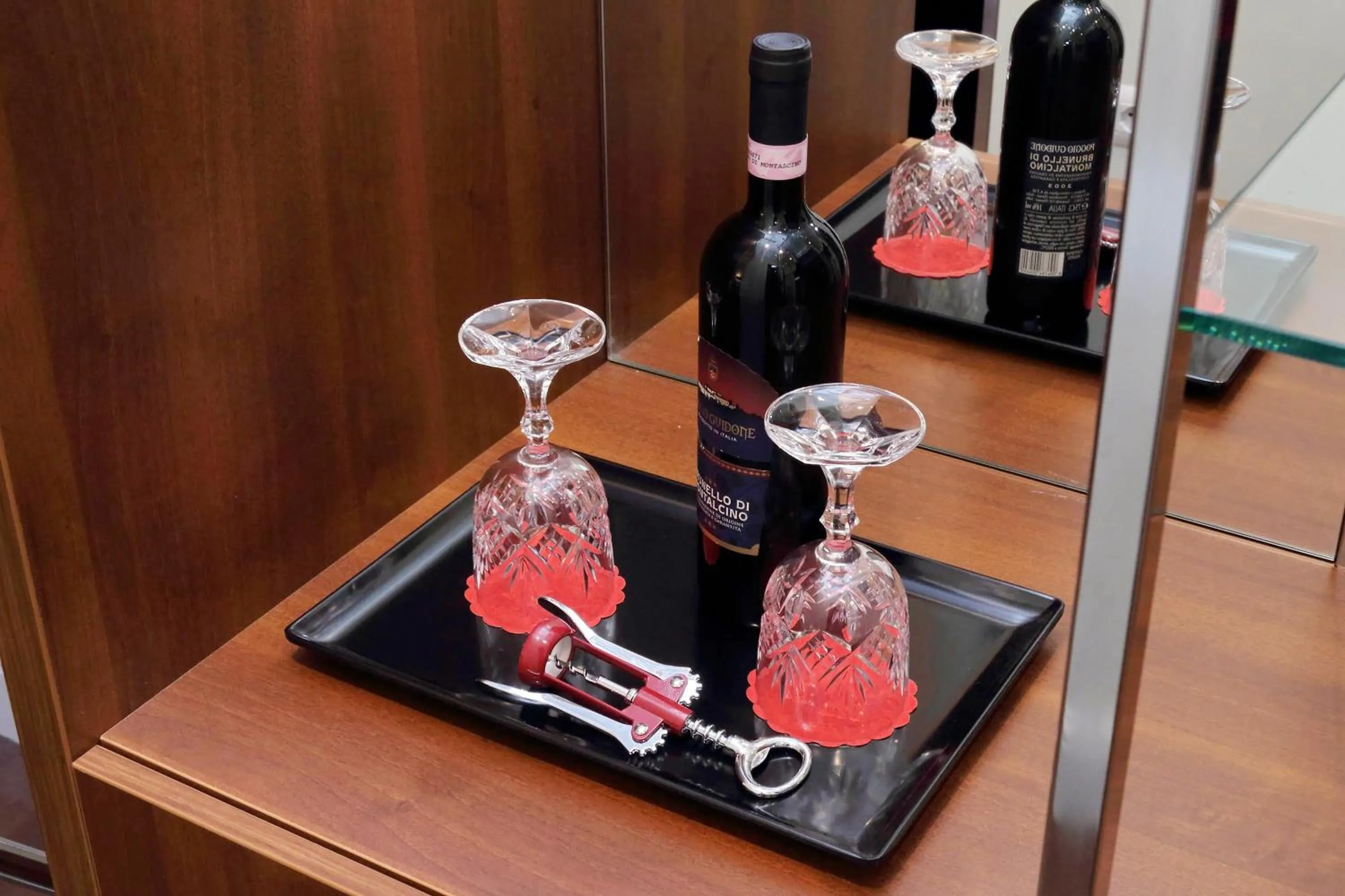 Drinks in Piazza Venezia Grand Suite