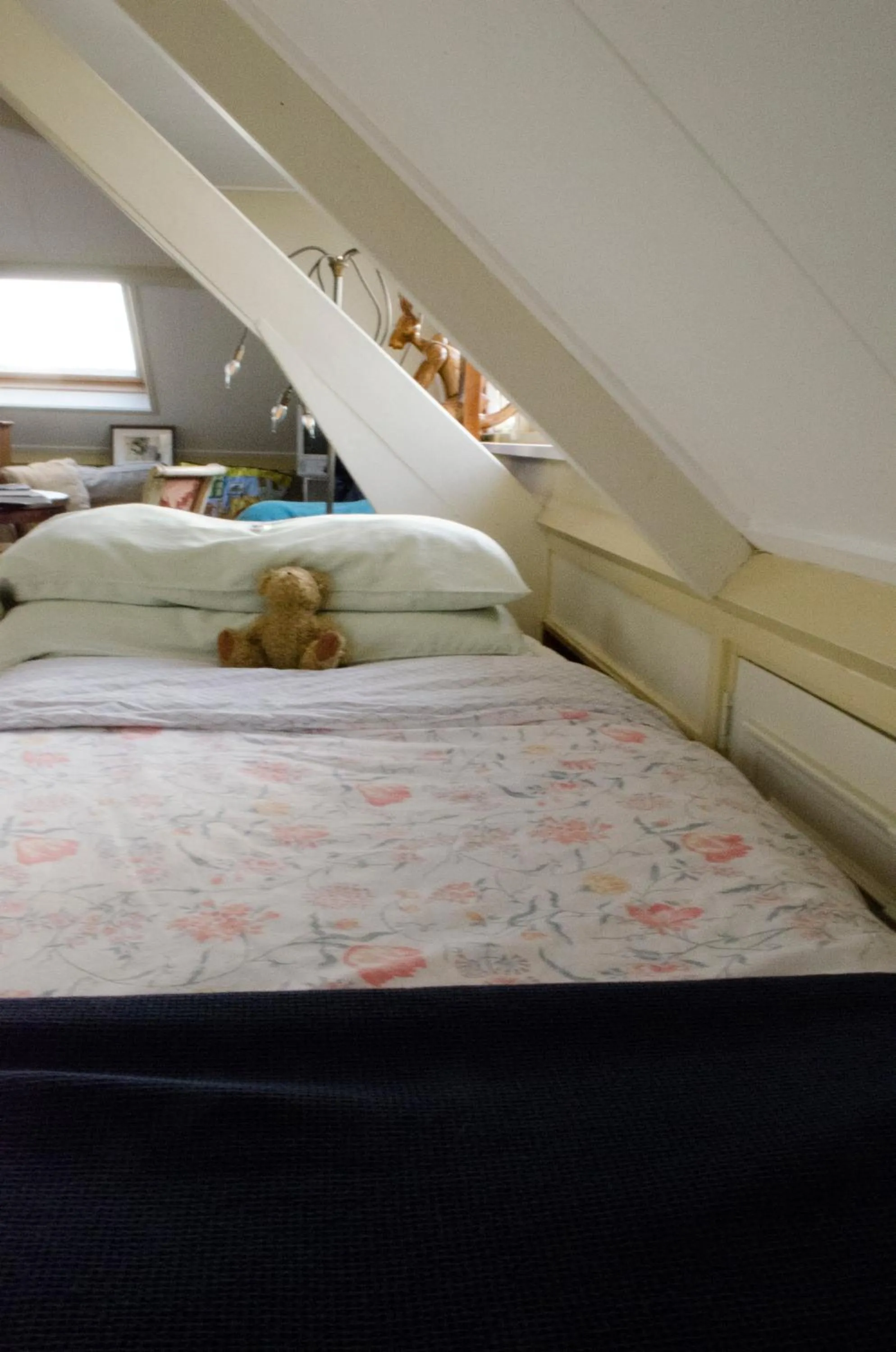 Bed in Art+bed and breakfast