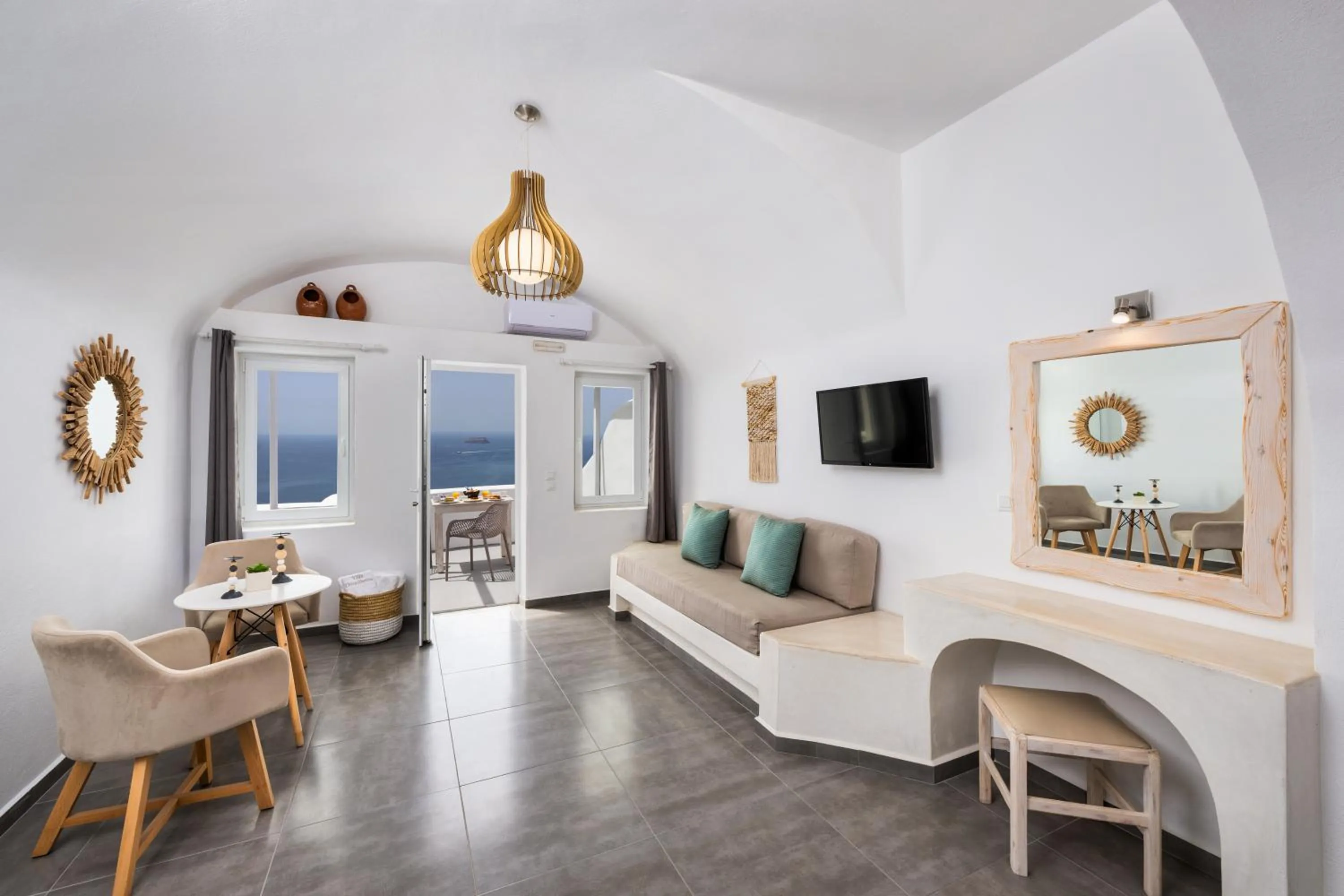 Seating area in Villa Thiranthemis