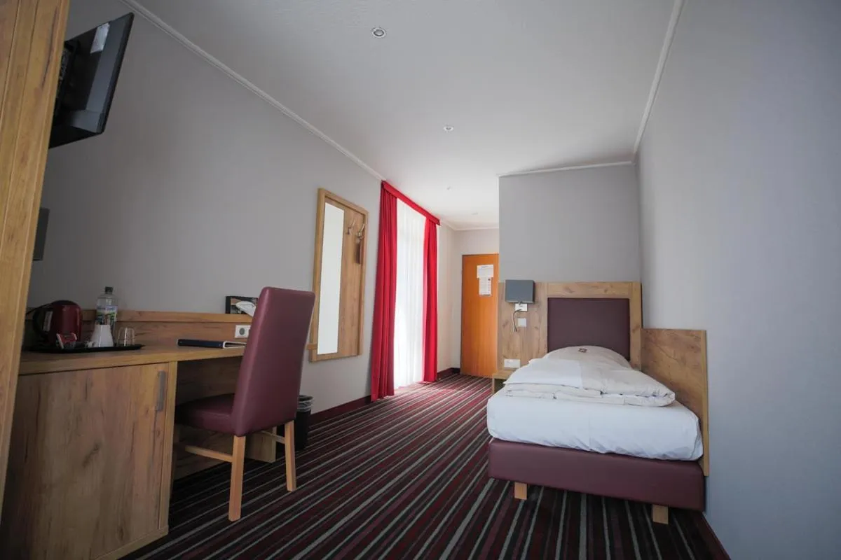 Other, Bed in Hotel Süderelbe