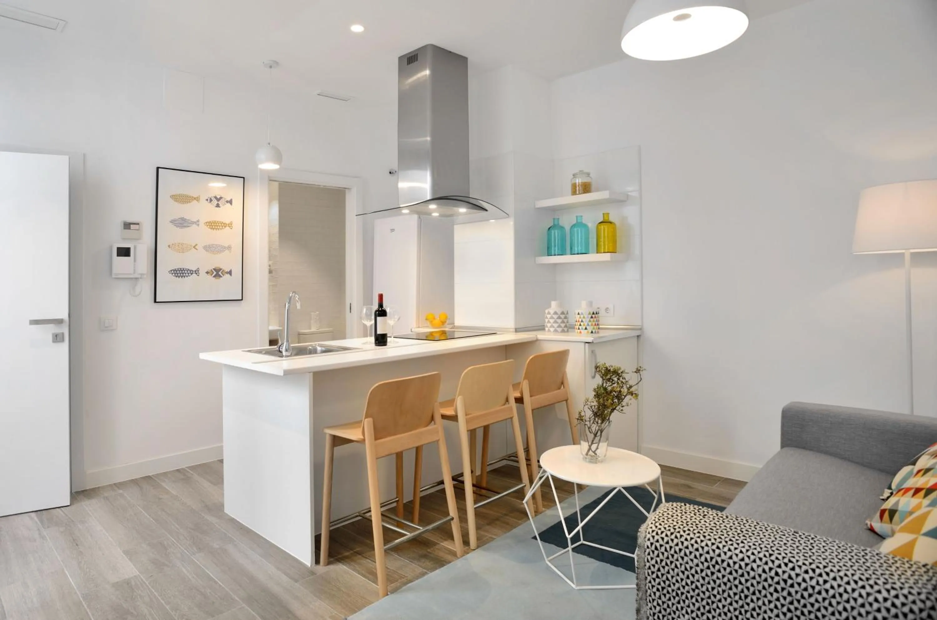 Kitchen or kitchenette in nQn Aparts & Suites Madrid