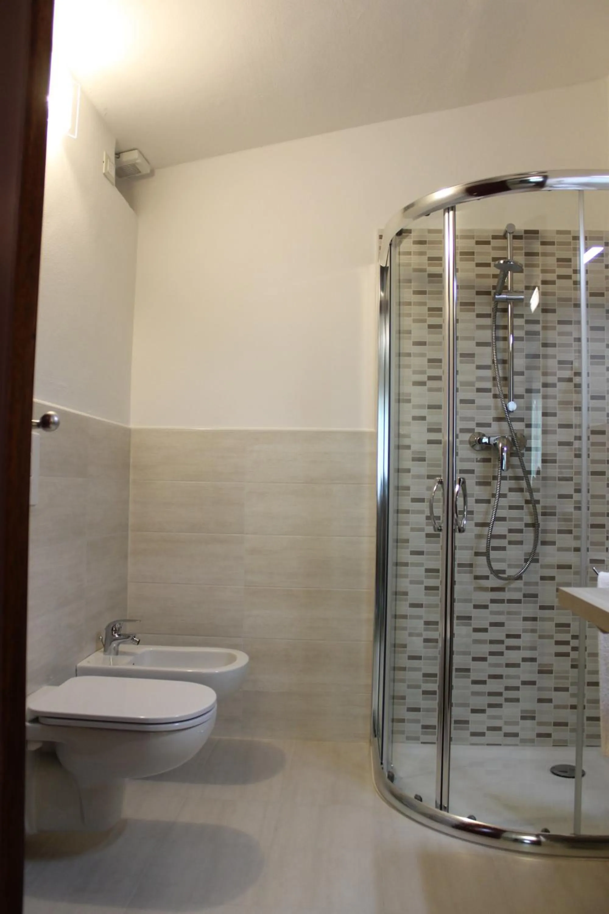 Bathroom in Lake Garda Beach Hostel