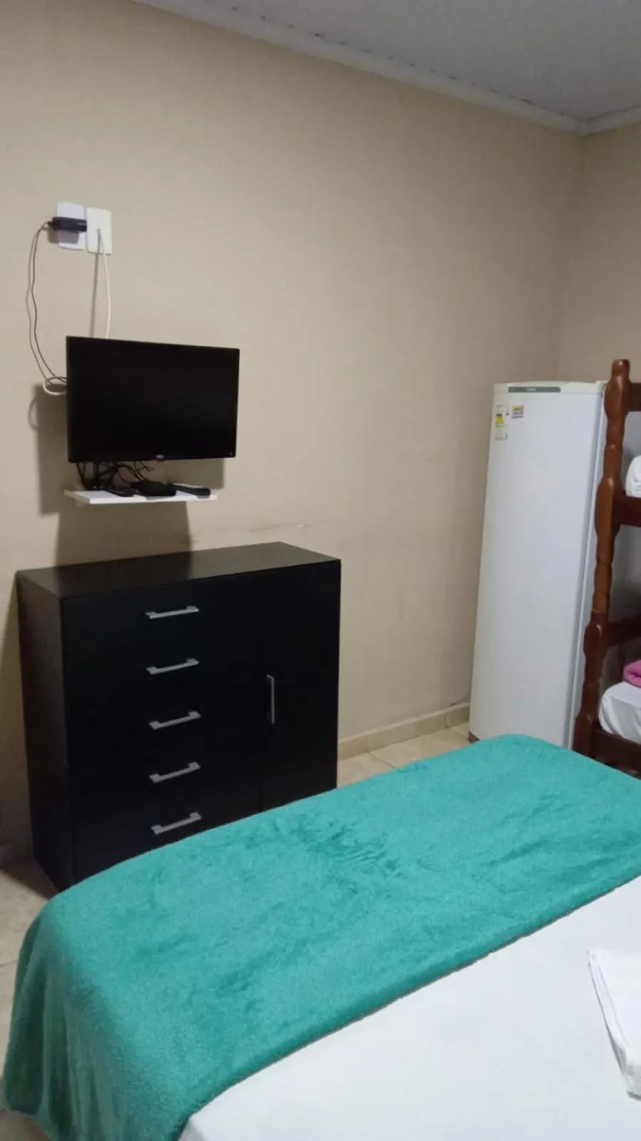 Property building, Bed in Pousada Village Rio Centro
