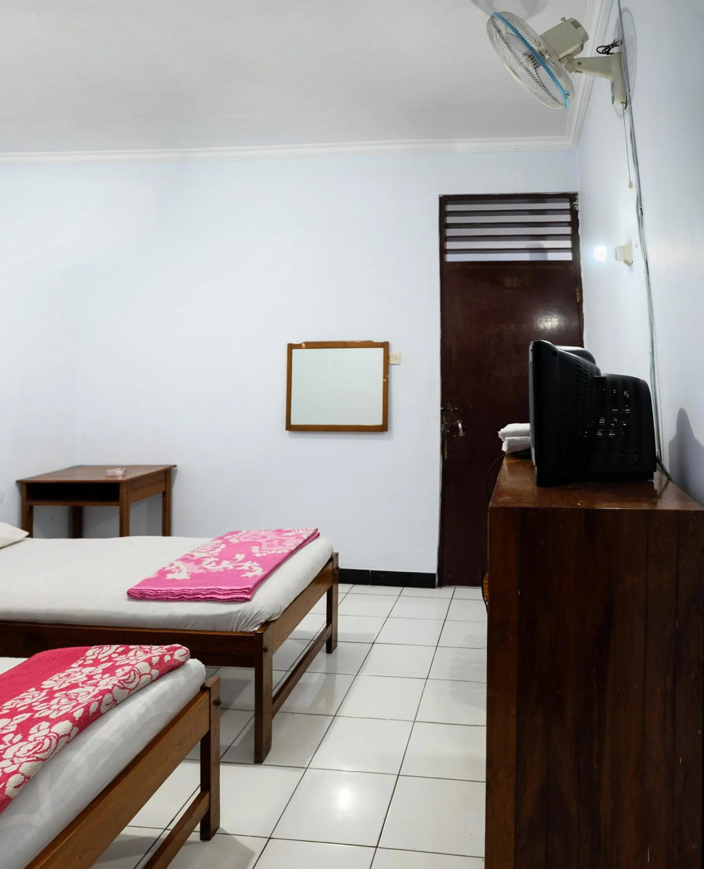 Bedroom, Bed in Hotel Wisata